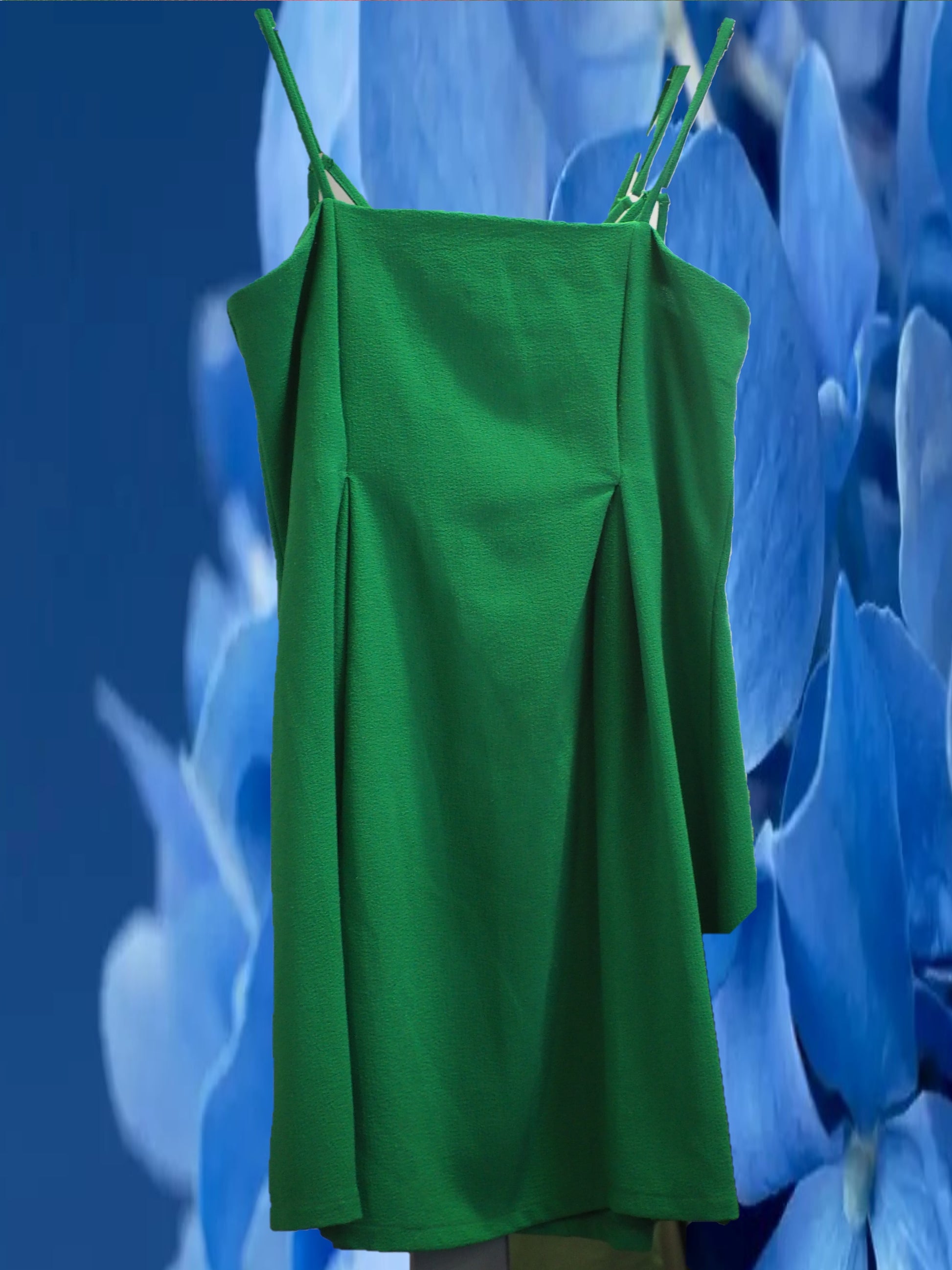 VESTIDO VERDE CORTO TIRANTES  VUELO