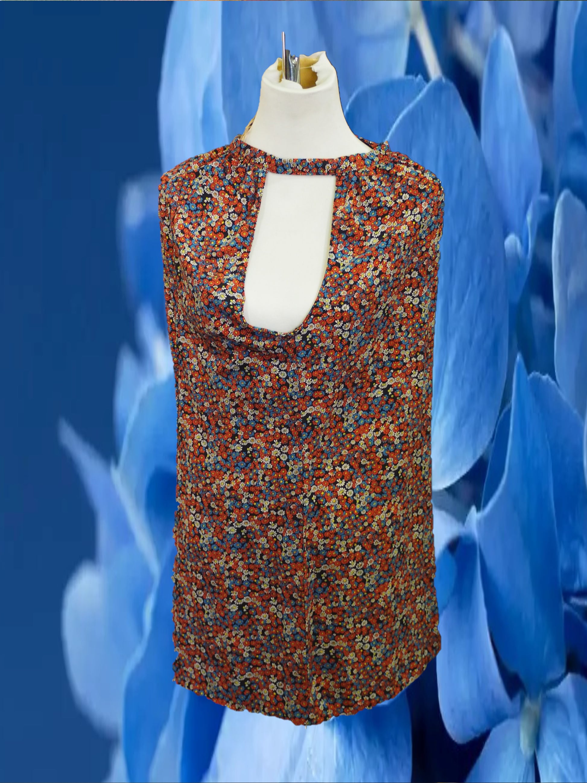 VESTIDO CORTO TIRANTES PICO DE COLORES
