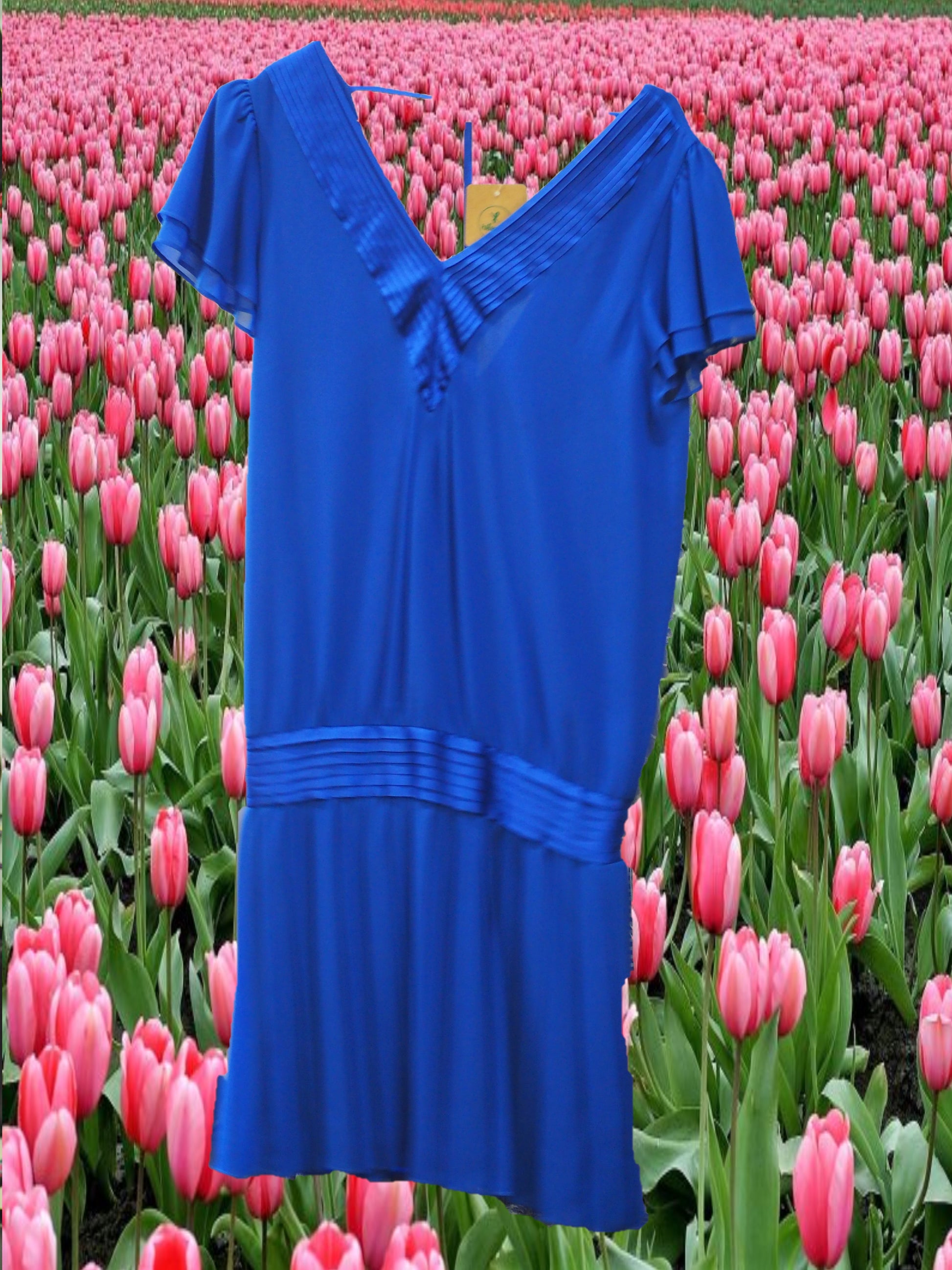 VESTIDO CORTO CON MANGA AZUL /TABLAS