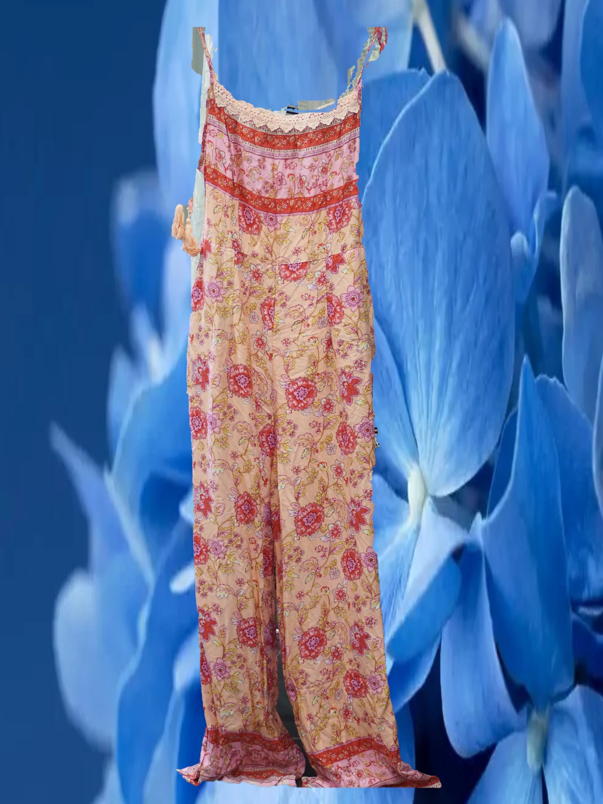 MONO LARGO TIRANTE ROSA CON ESTAMPADO