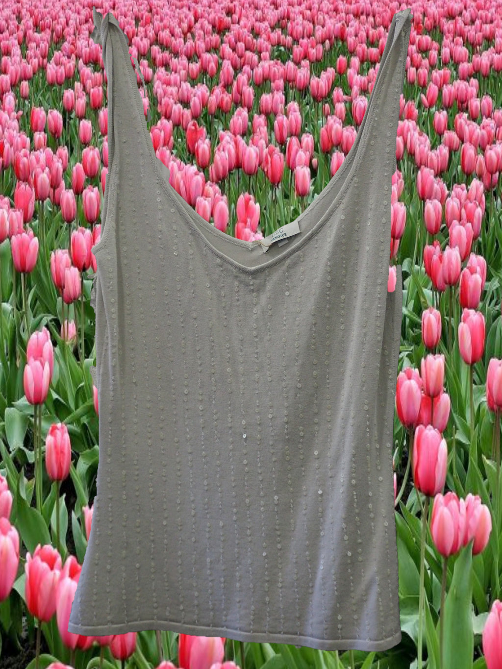 CAMISETA GRIS LENTEJUELAS