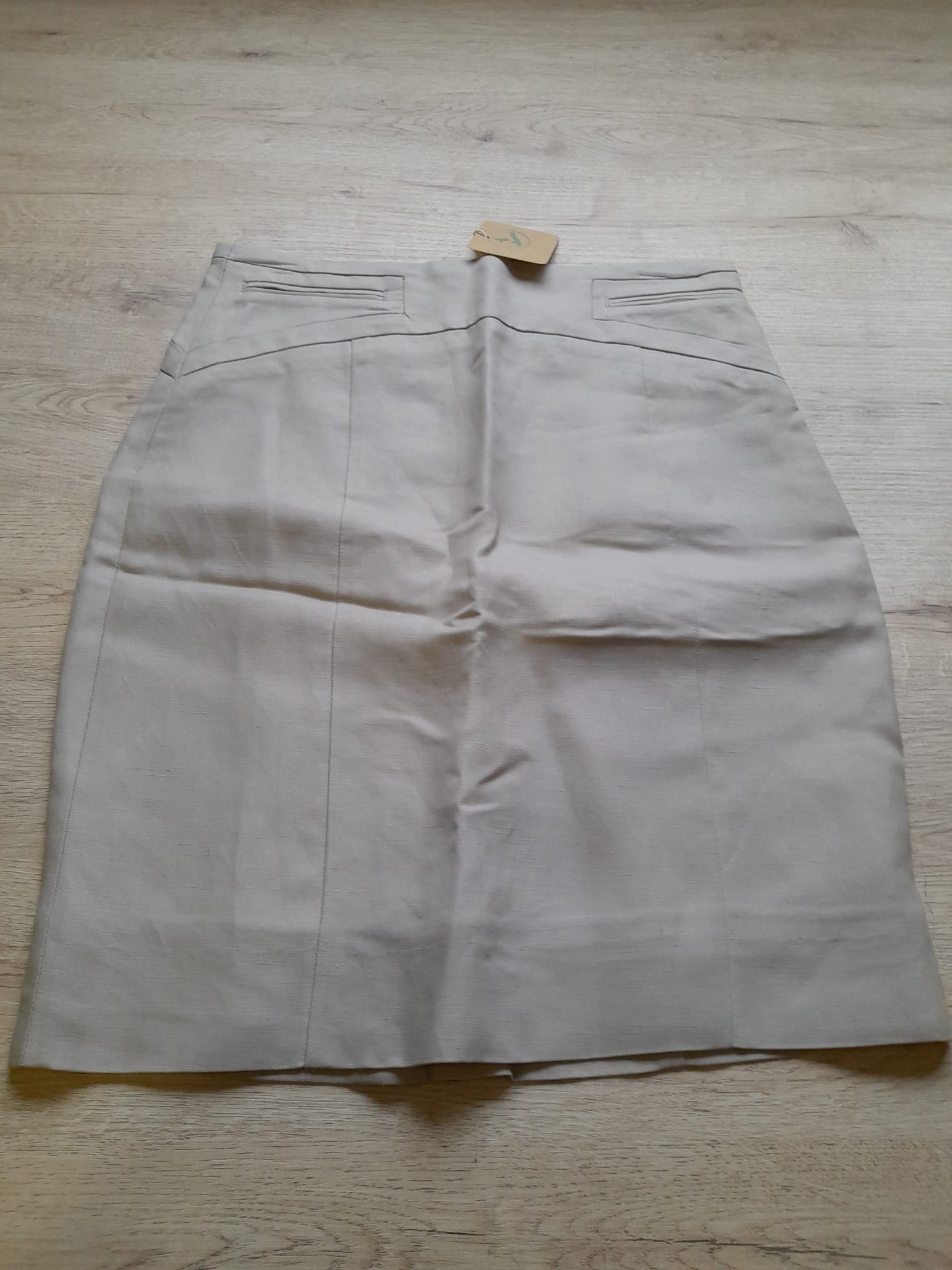 FALDA CORTA BEIGE TUBO