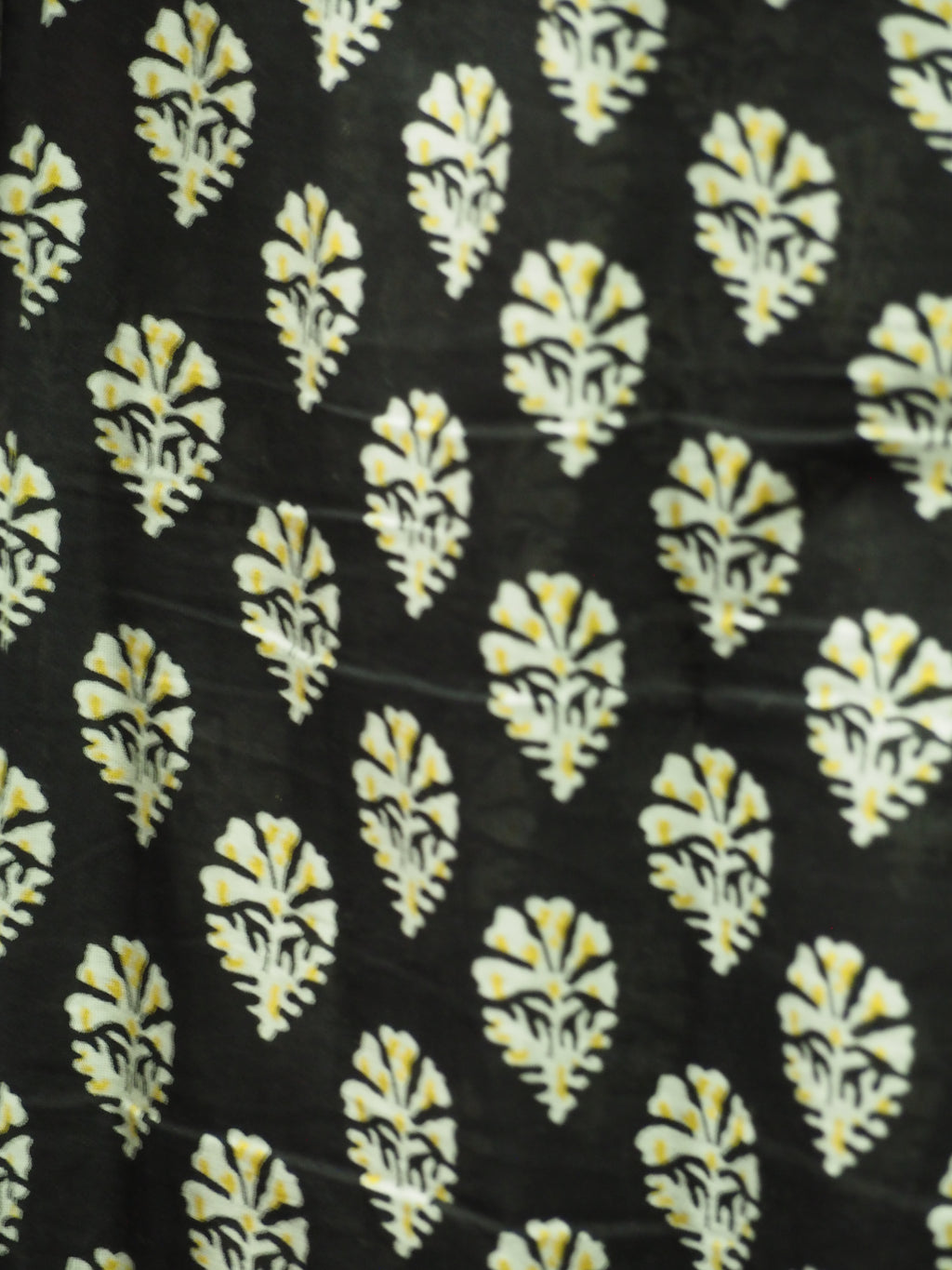 VESTIDO MANGA LARGA NEGRO ABOTONADO