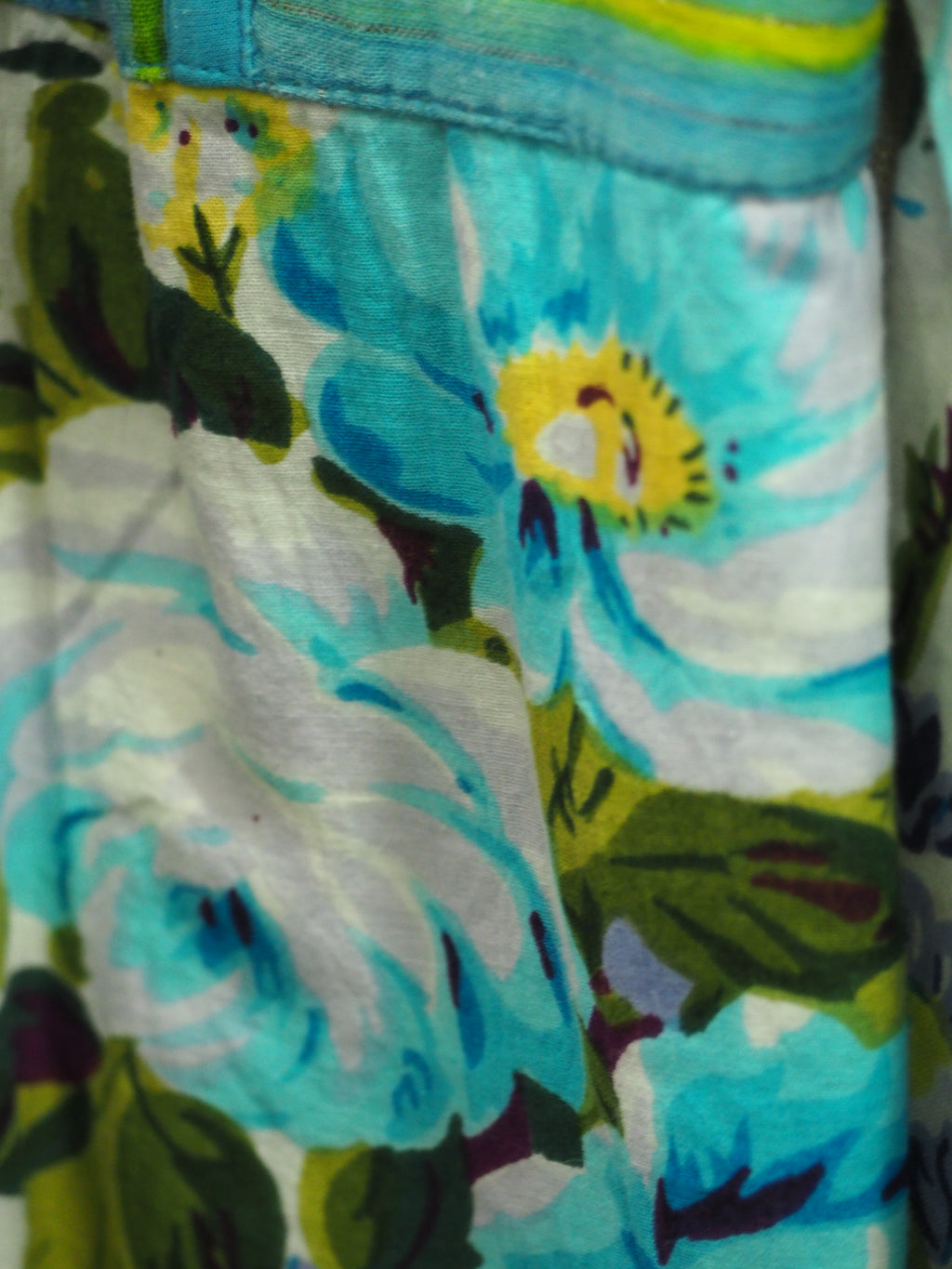 VESTIDO MANGA LARGA CON DETALLES FLORALES
