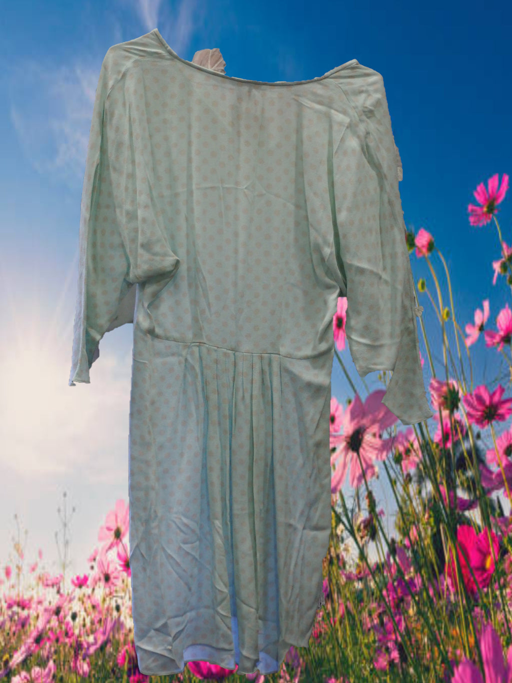 VESTIDO COLOR CELESTE CON PUNTITOS BEIGE