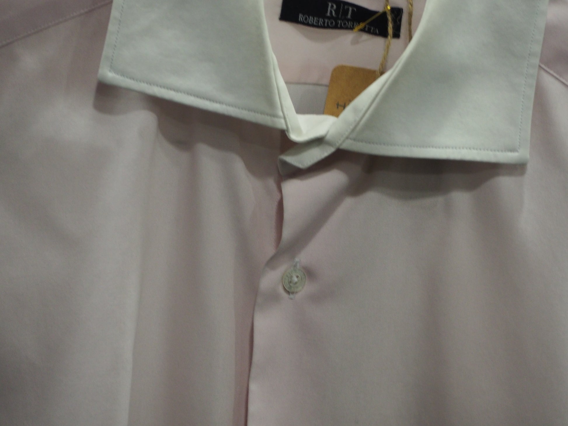 CAMISA CABALLERO MANGA LARGA ROSA PALO CON CUELLO BLANCO