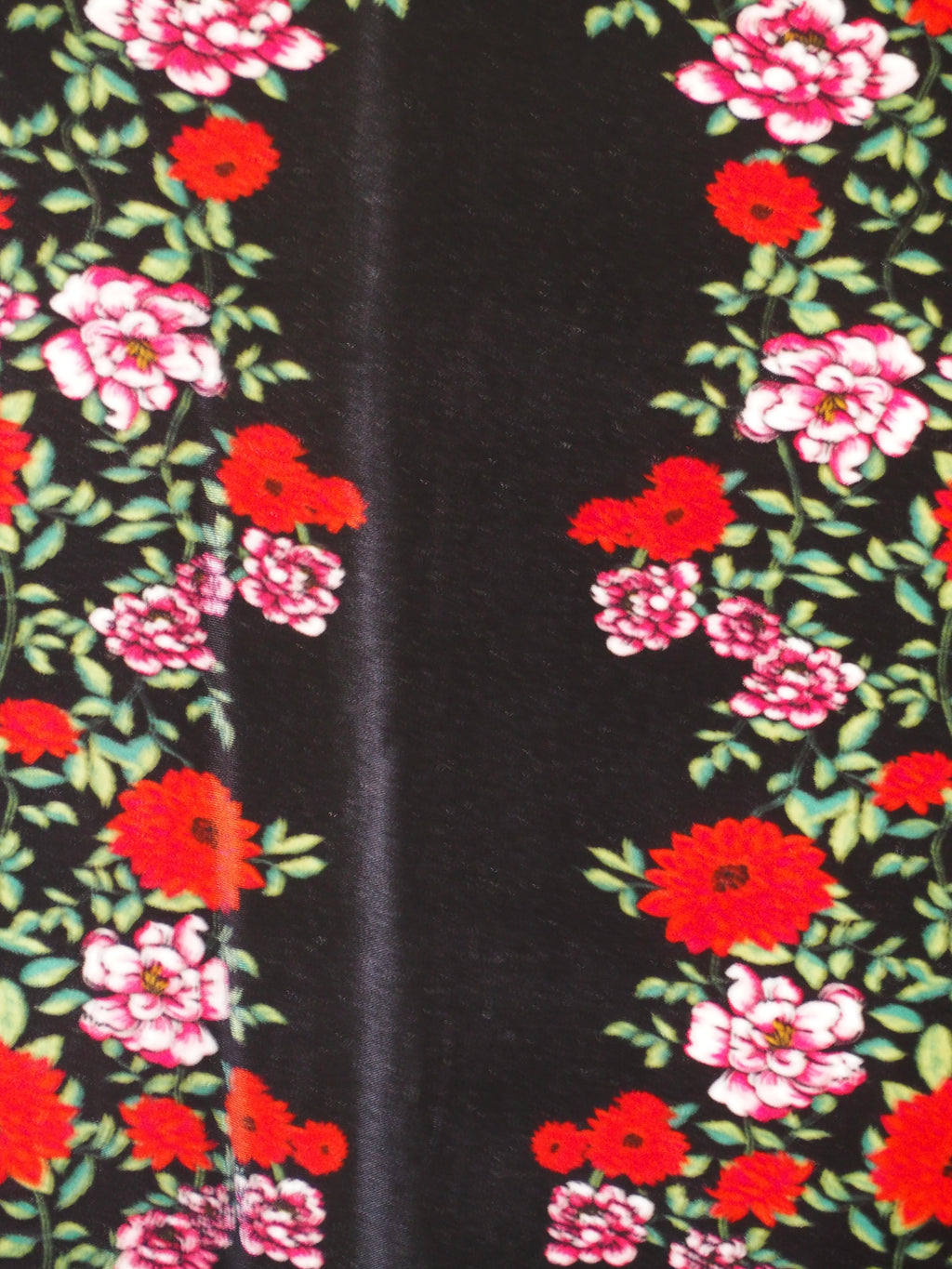 VESTIDO MIDI NEGRO MANGA LARGA EN TERCIOPELO Y ESTAMPADO BORDADO