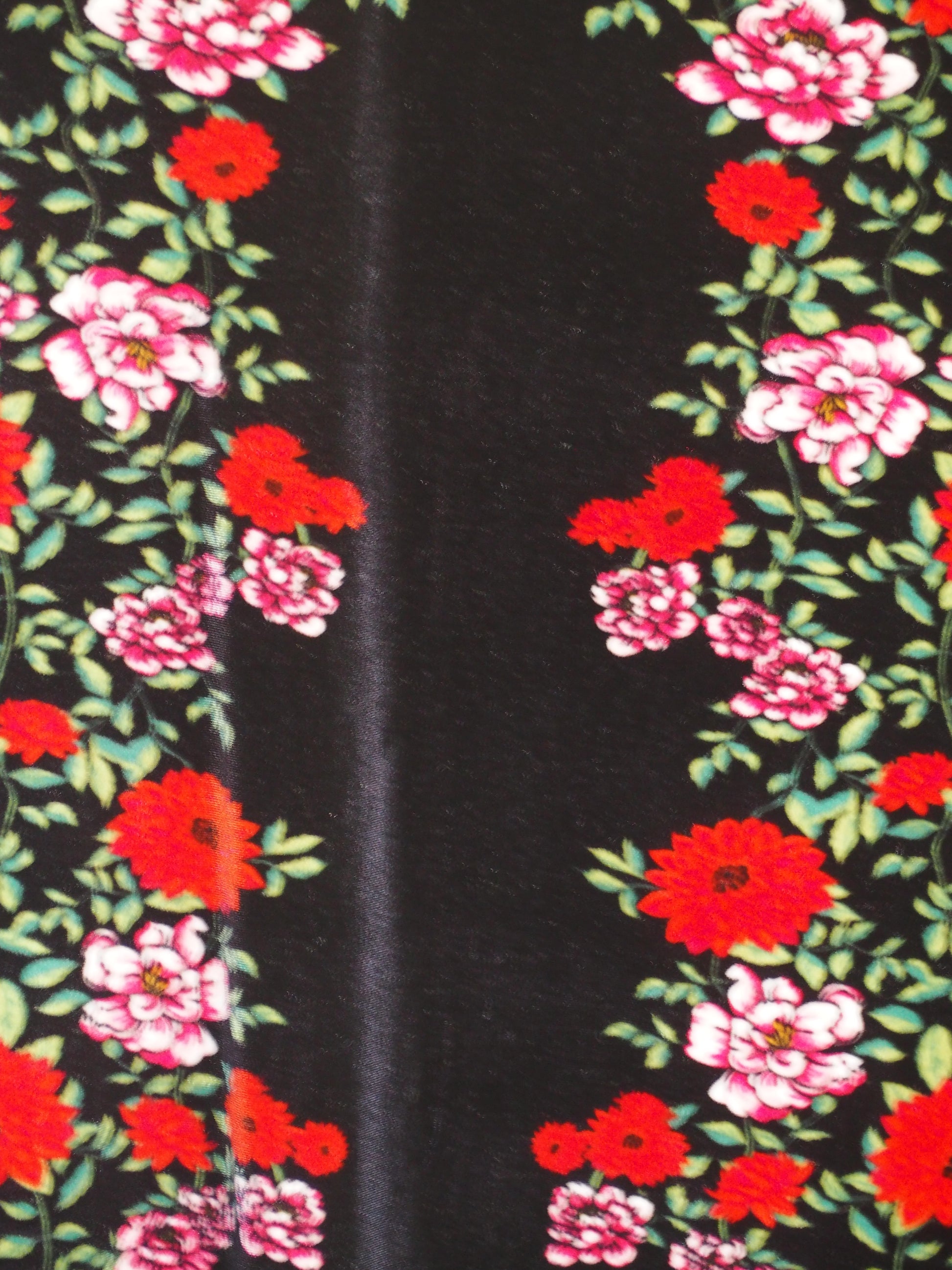 VESTIDO MIDI NEGRO MANGA LARGA EN TERCIOPELO Y ESTAMPADO BORDADO