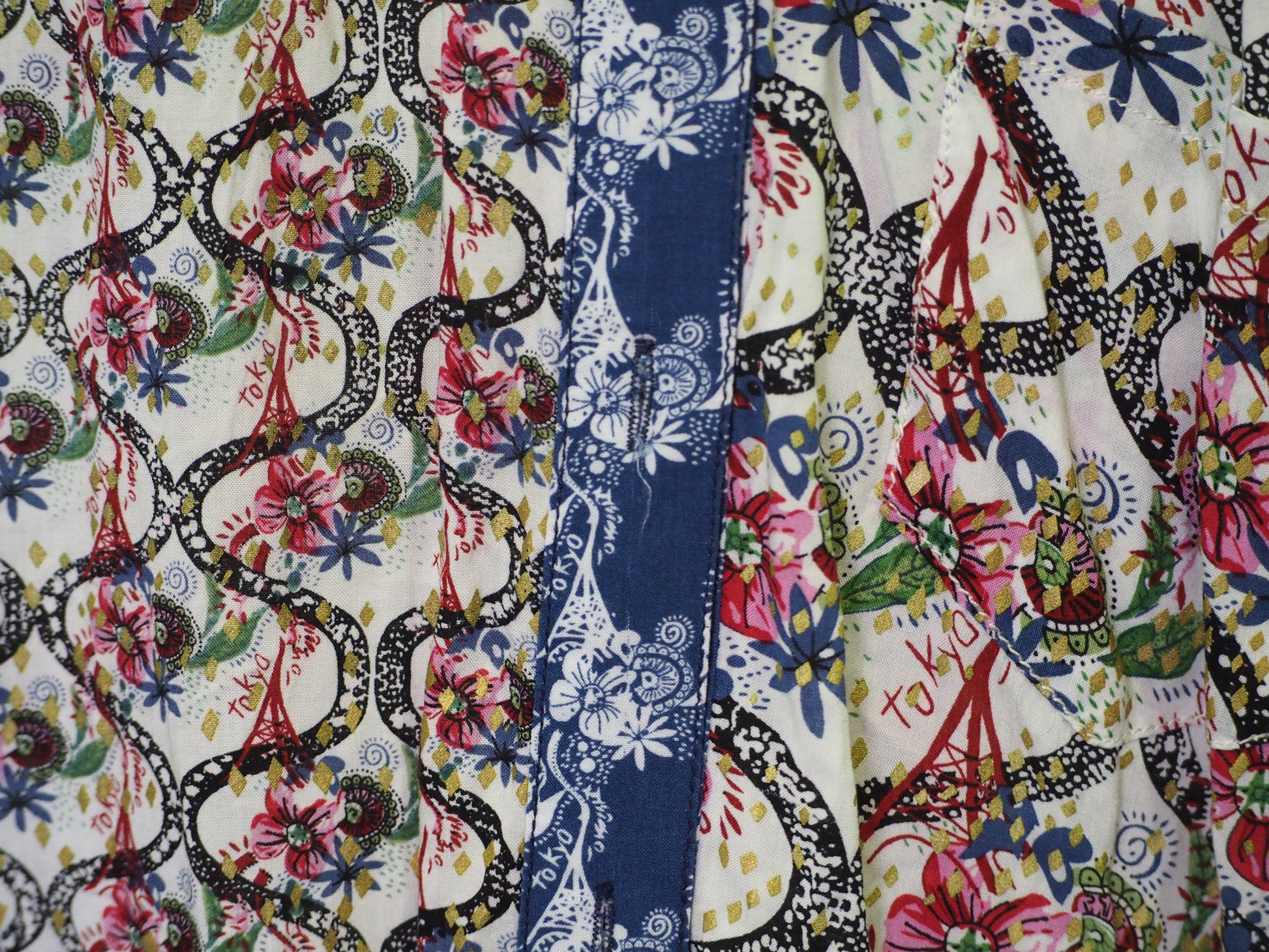 CAMISA SEÑORA MANGA LARGA BLANCA CON ESTAMPADO Y DETALLE EN ESPALDA