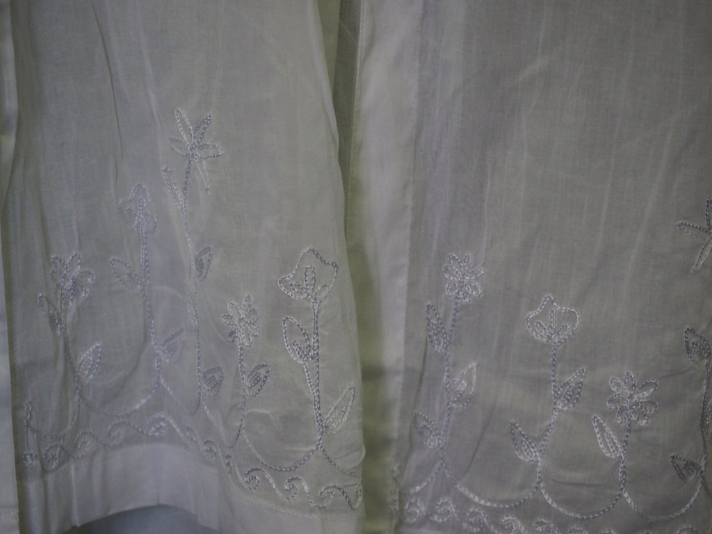 CAMISA SEÑORA LARGA CON MANGA LARGA BLANCA Y BOTONES