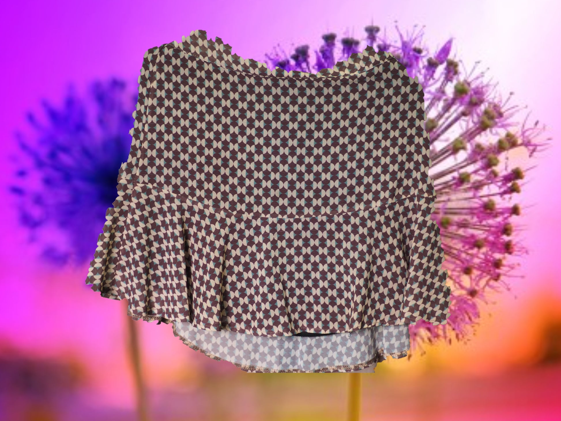 FALDA CORTA MARRÓN CON ESTAMPADO GEOMÉTRICO