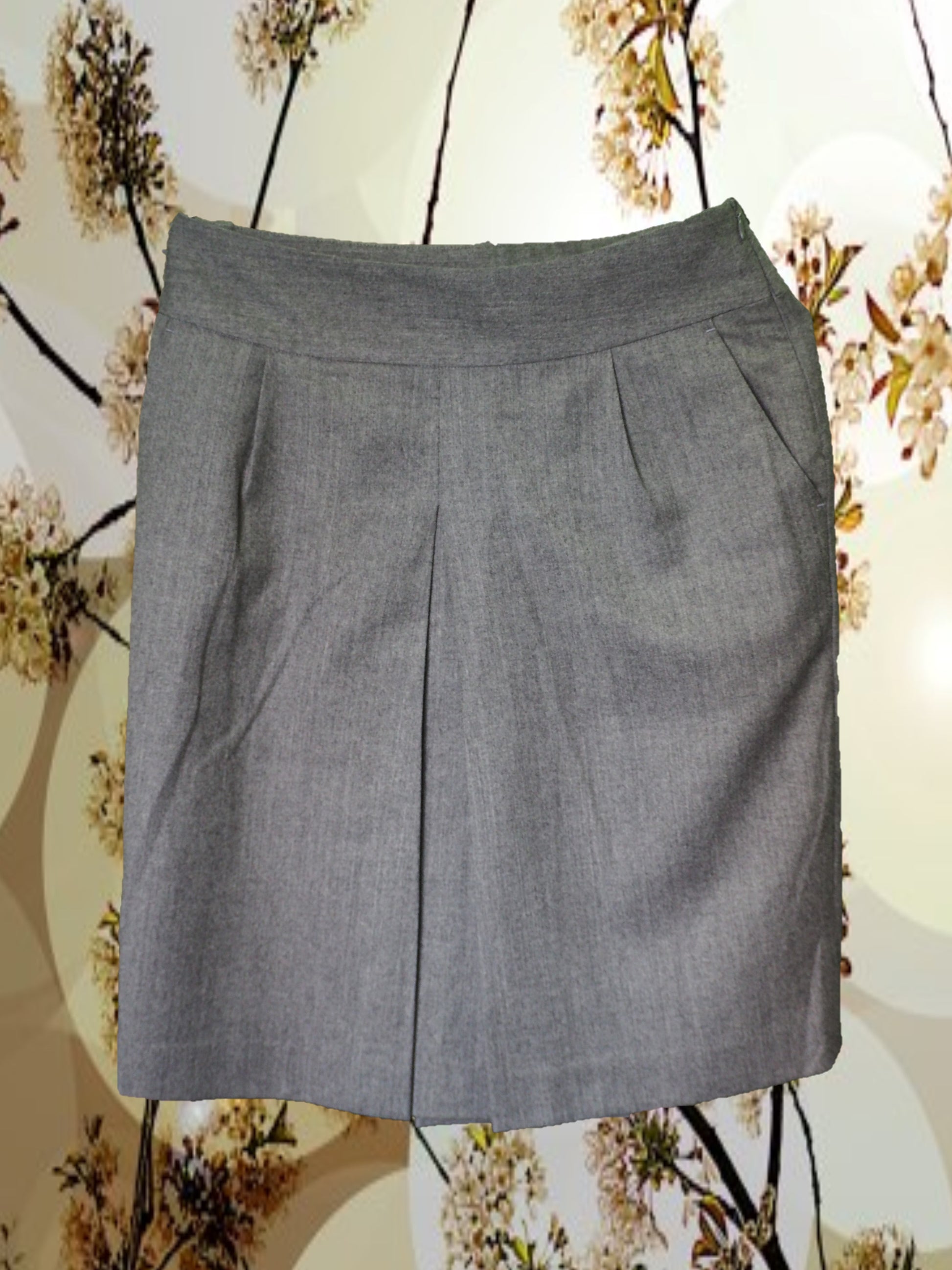 FALDA CORTA GRIS TUBO