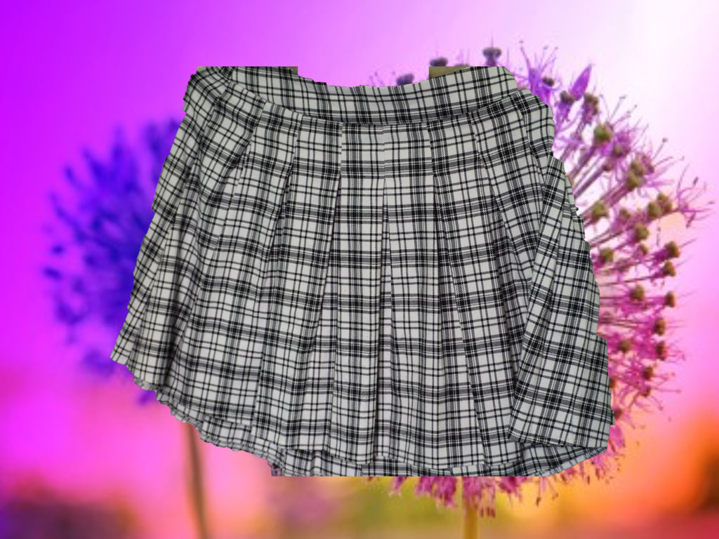 FALDA CORTA BLANCA DE CUADROS Y TABLILLAS