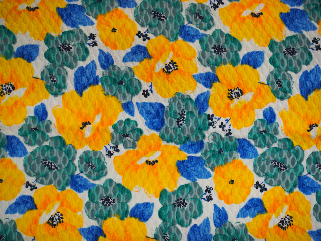 FALDA CORTA BLANCA CON ESTAMPADO FLORAL