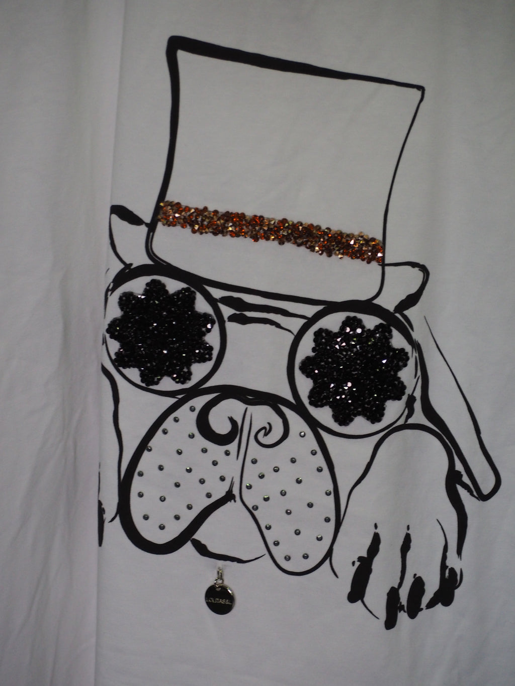CAMISETA MANGA CORTA MUJER CON DIBUJO Y DETALLES EN LENTEJUELAS