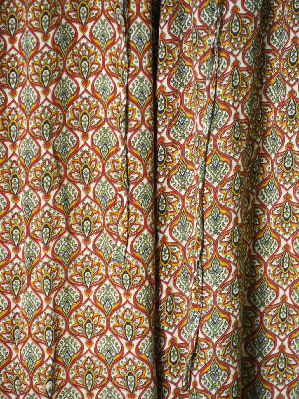 PANTALÓN MUJER DE TELA MARRON CON ESTAMPADO