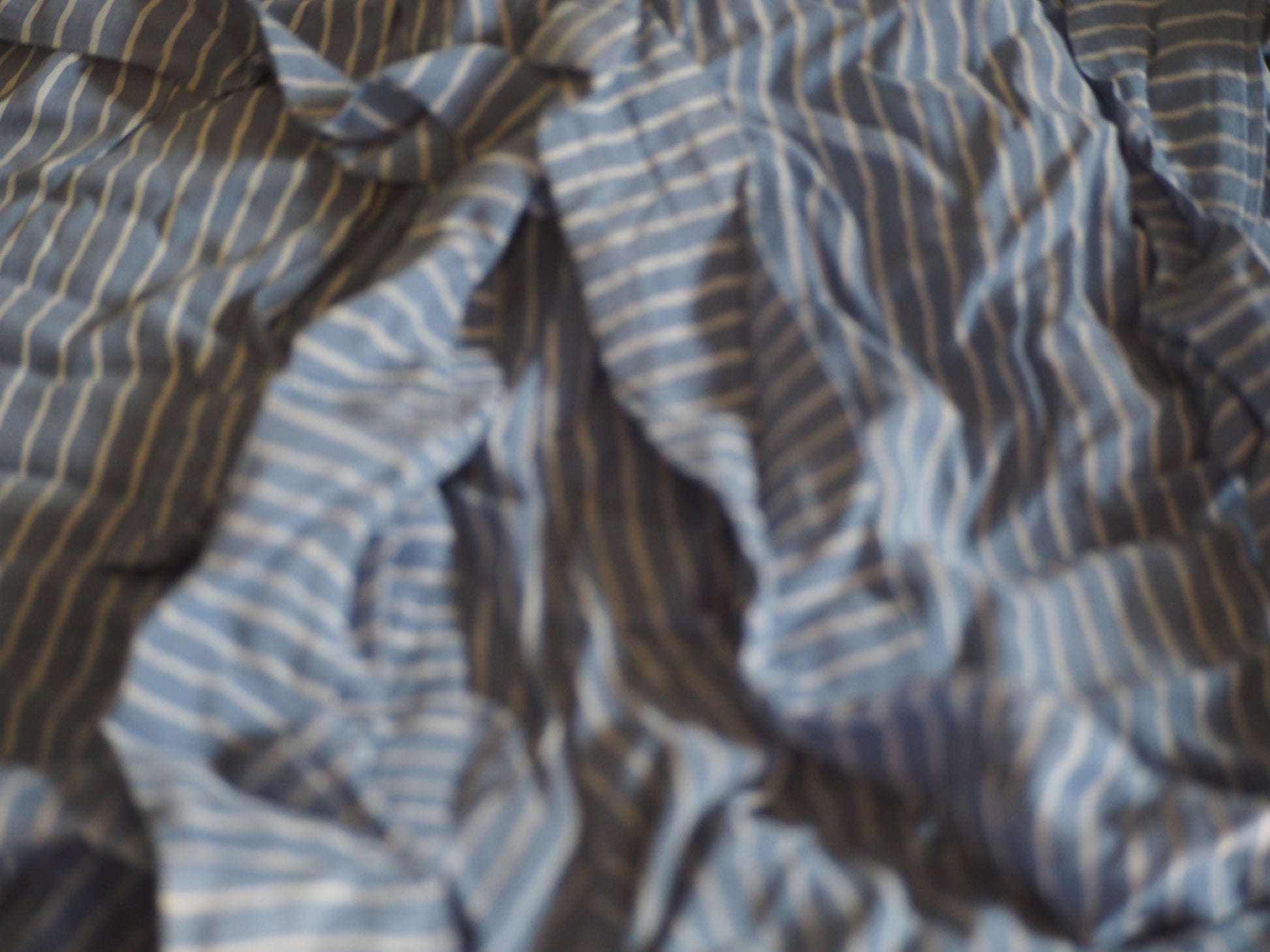 PANTALÓN CORTO MUJER AZUL CON RAYAS BLANCAS