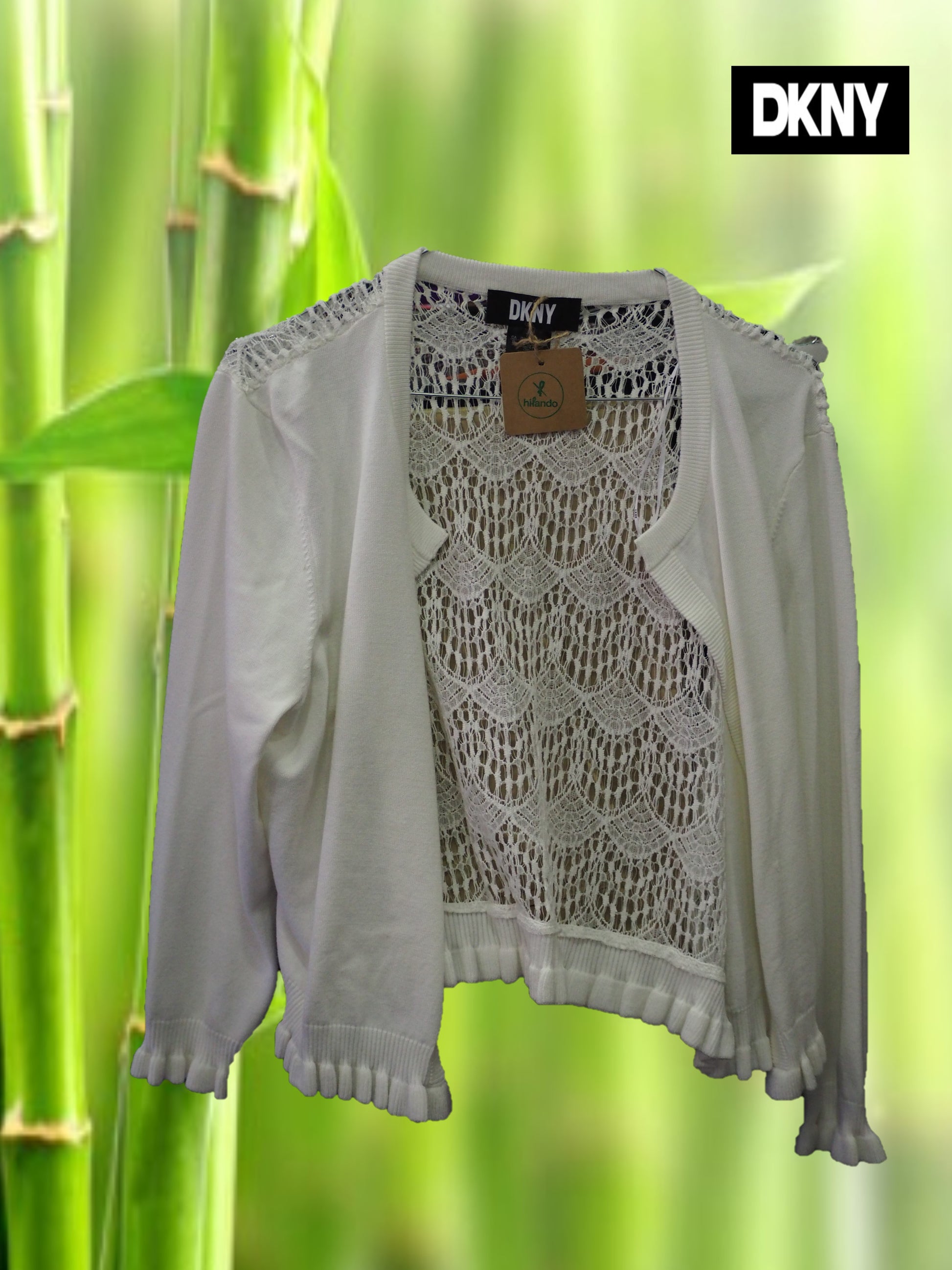 CHAQUETA BLANCA CON GANCHILLO EN PARTE TRASERA DKNY