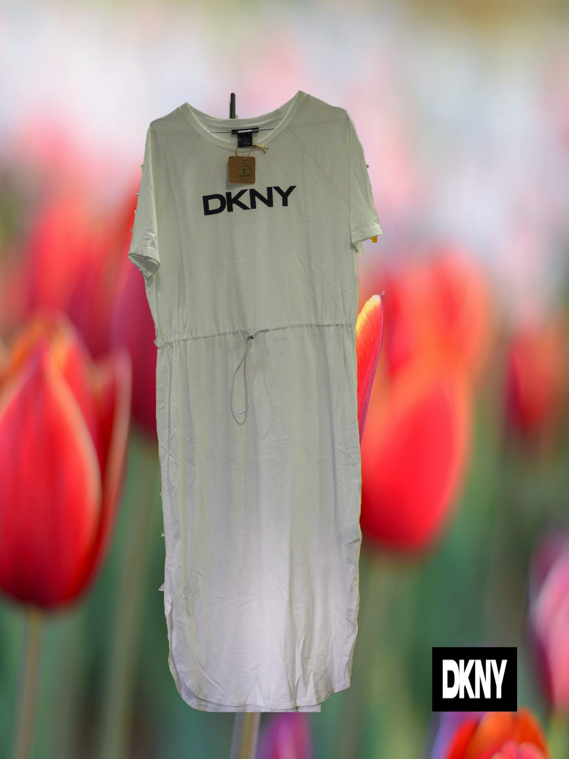VESTIDO BLANCO LARGO DE ALGODÓN MANGA CORTA CON LOGO DKNY DELANTERO