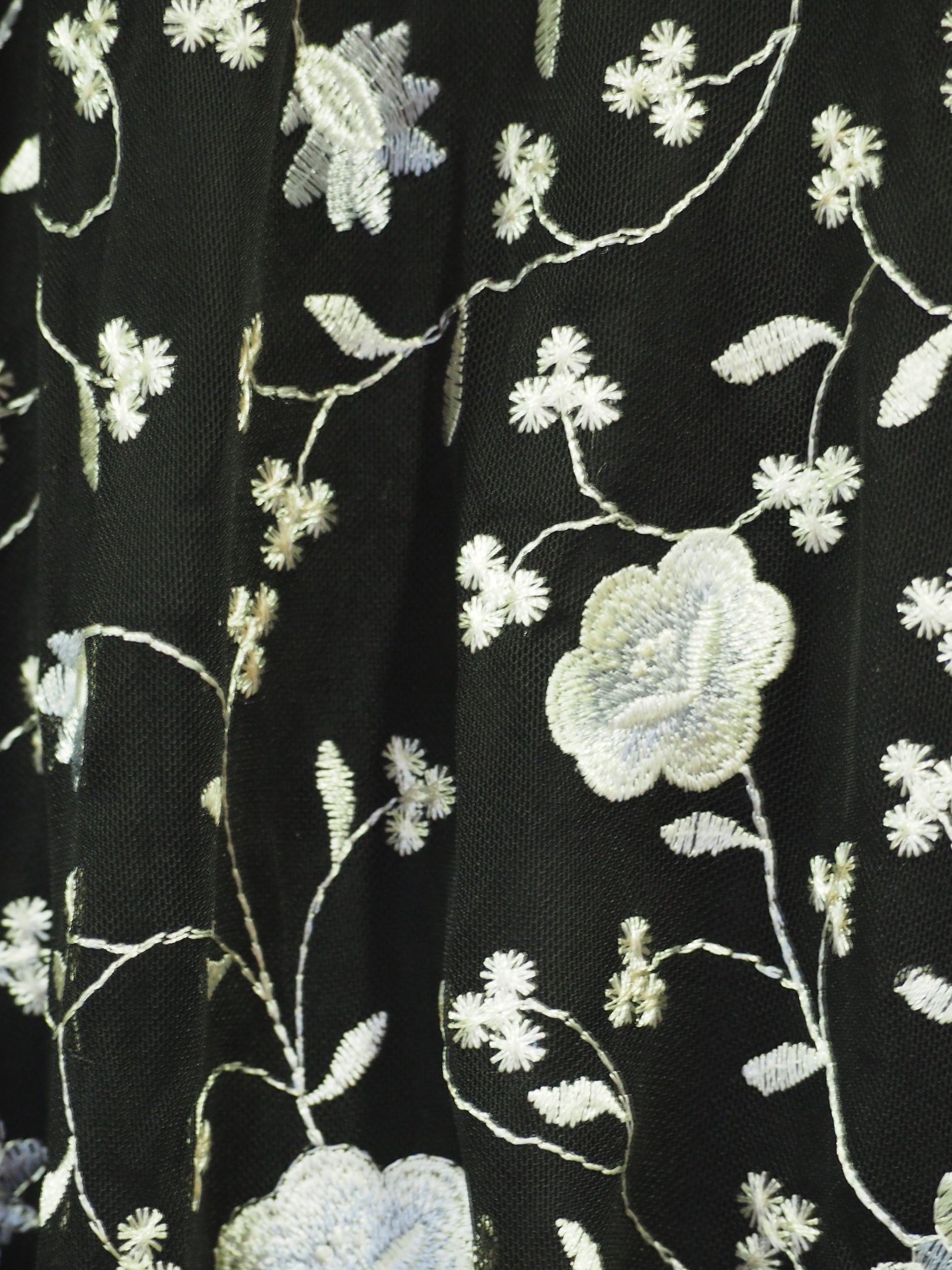 VESTIDO LARGO MIDI NEGRO LARGA FRANCESA CON ESTAMPADO DKNY