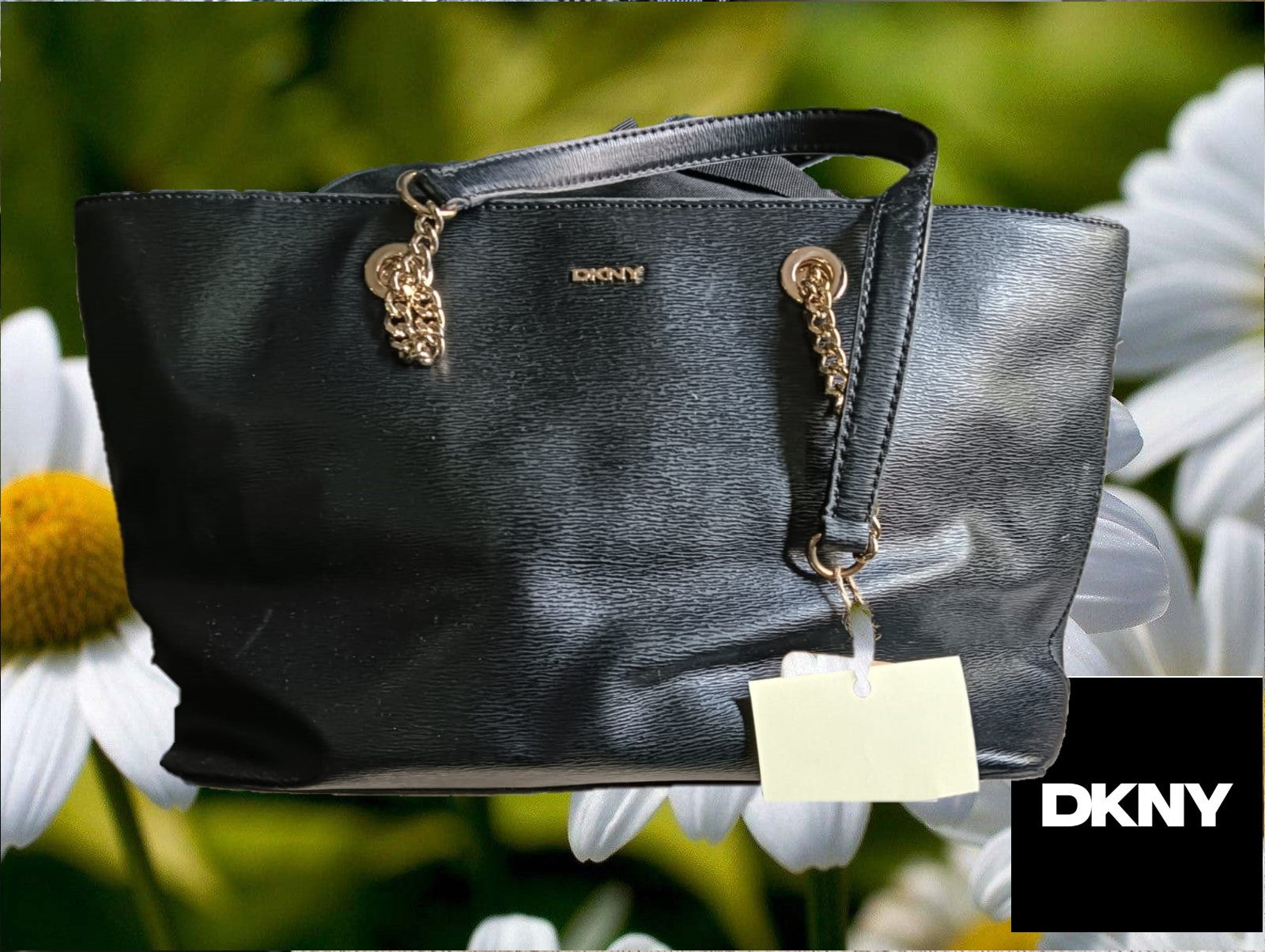 BOLSO NEGRO MEDIANO DE PIEL ( TARA MANCHA ZONA DELANTERA Y ASA DESGASTADA ) DKNY