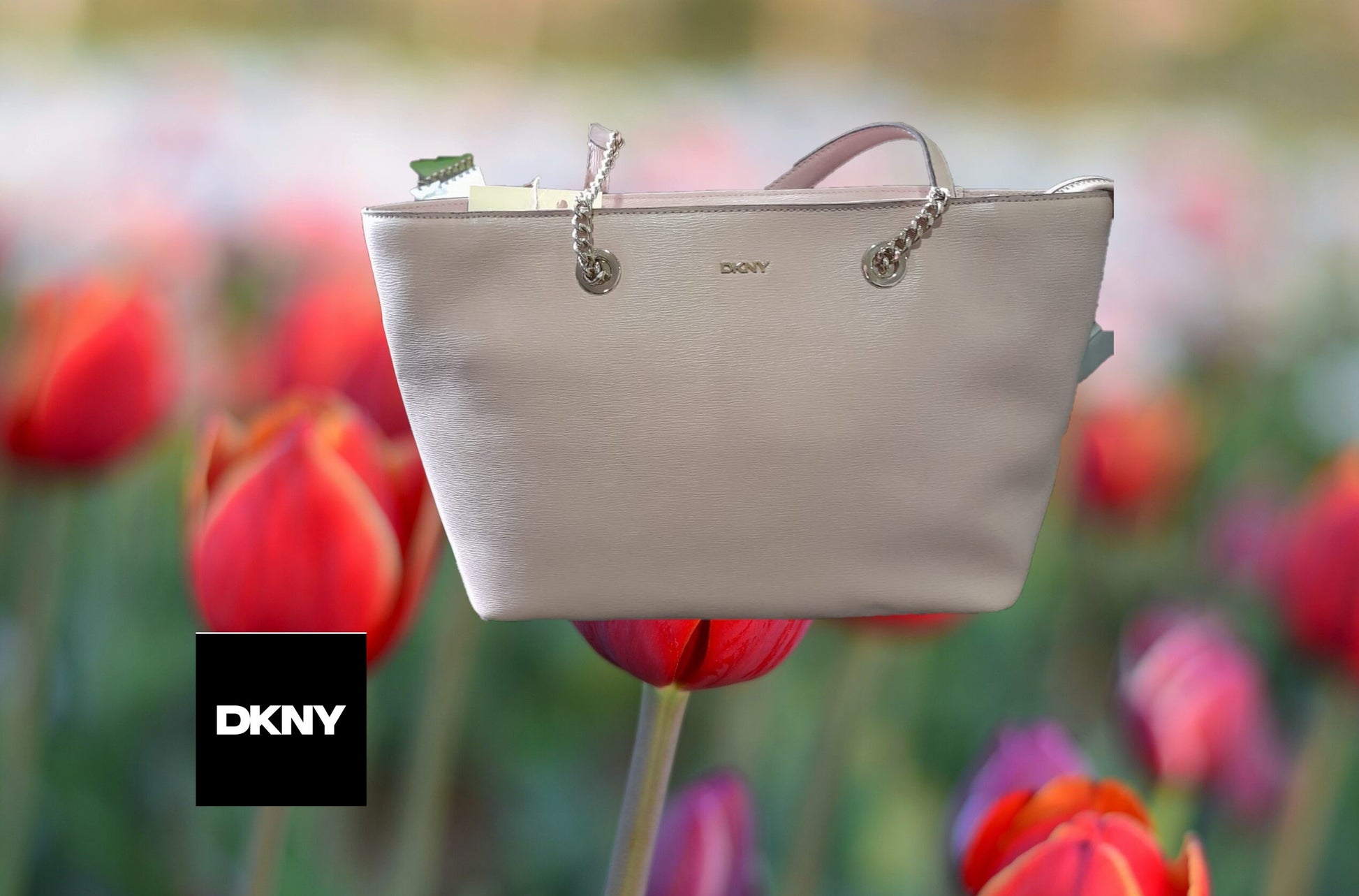BOLSO ROSA GRANDE CON ASA DE CADENA ( TARA ASA DESGASTADA ) DKNY