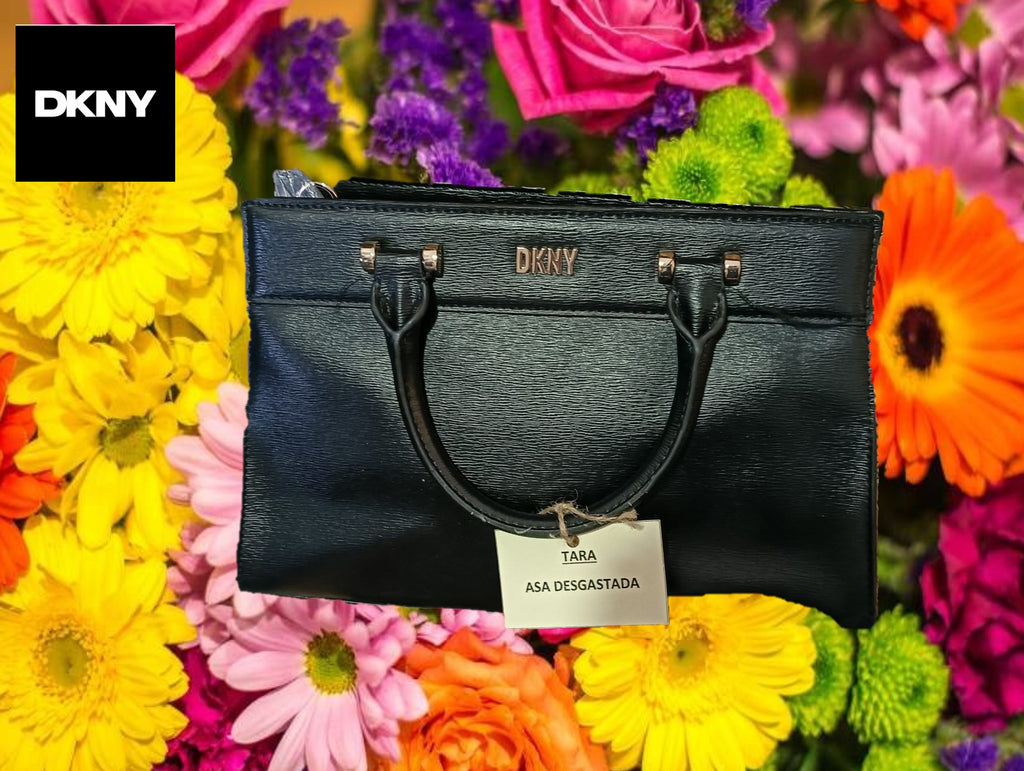 BOLSO NEGRO DE PIEL ( TARA DAÑADO EN EL ASA ) DKNY