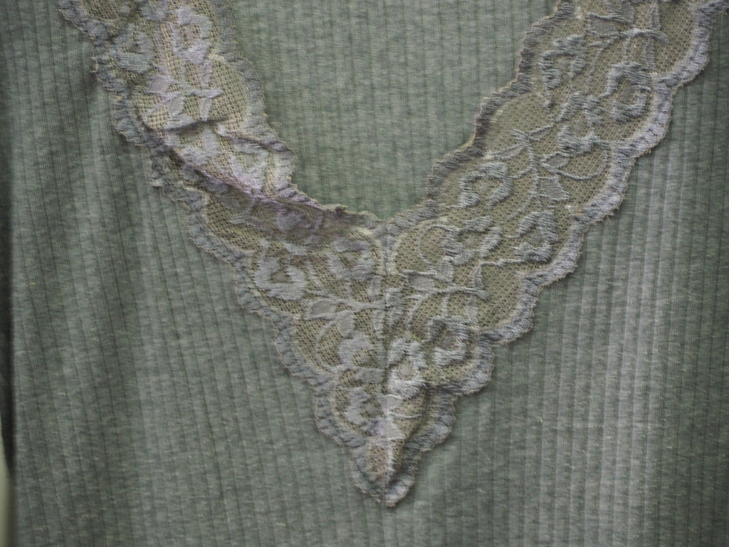 JERSEY GRIS MUJER CON DETALLE DE ENCAJES