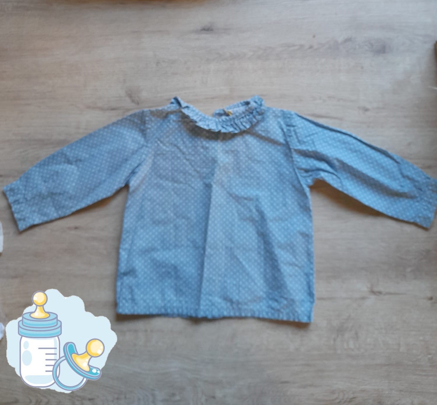 CAMISA AZUL CON ESTAMPADO BEBE