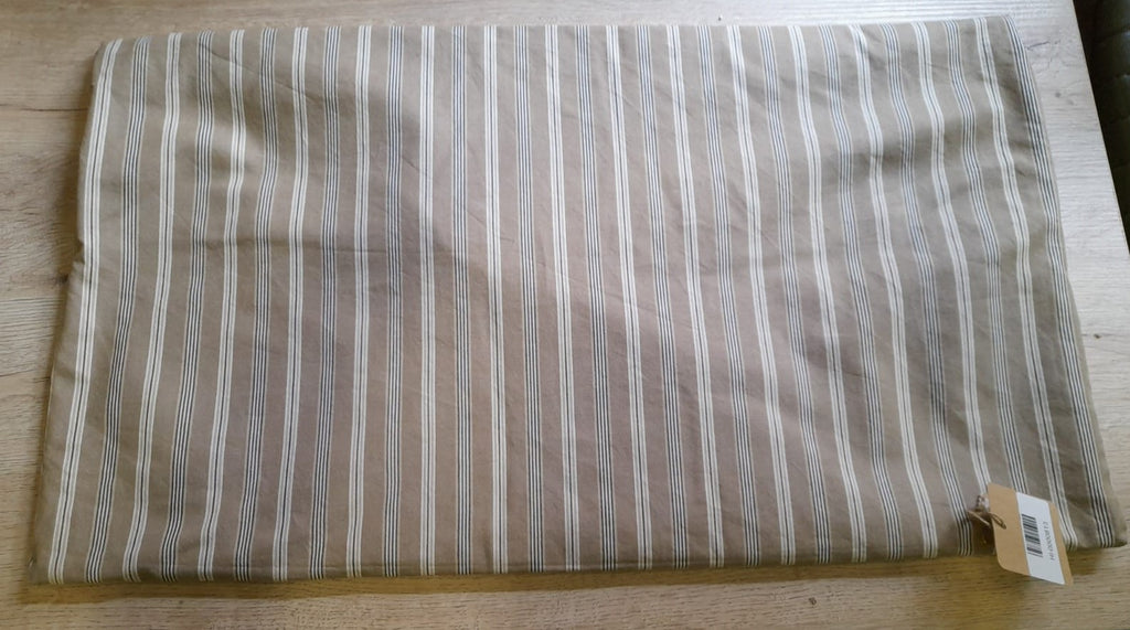 FUNDA COJIN 65X 38 BEIGE CON RAYAS ( 2 UNIDADES )