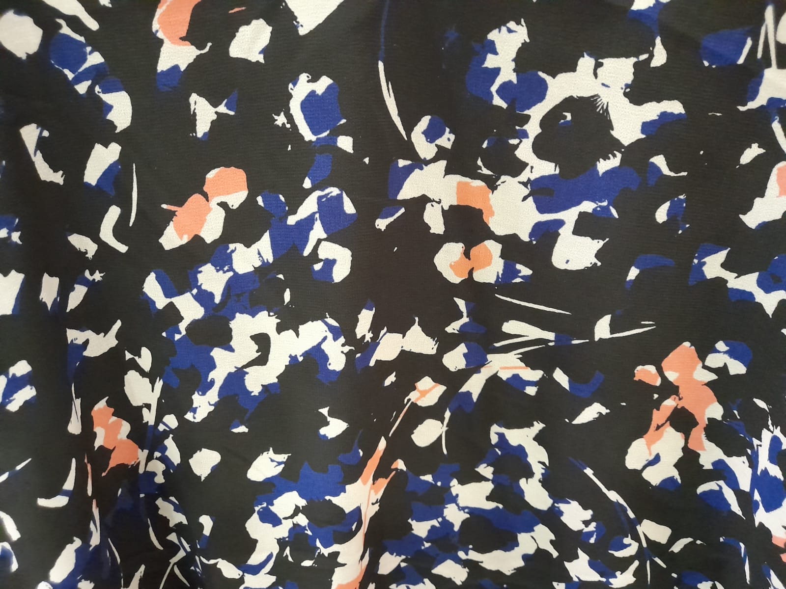 CAMISA MUJER NEGRA MANGA CORTA ESTAMPADA DKNY