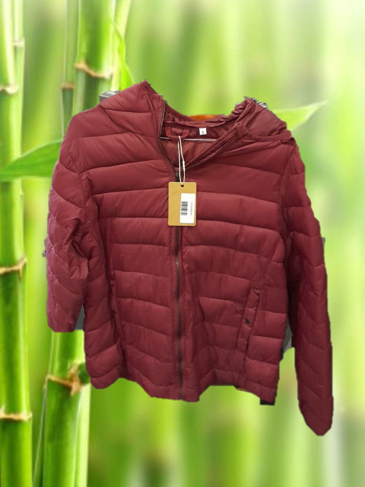 PLUMAS FINO GRANATE CON CAPUCHA
