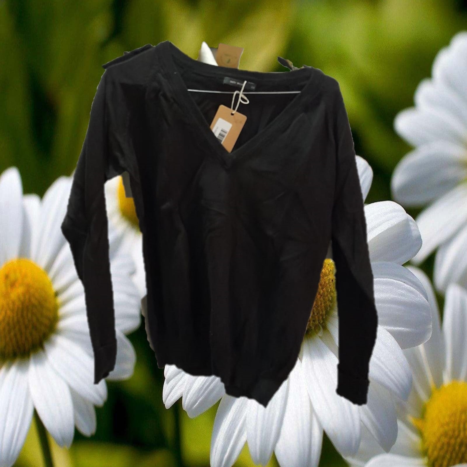 JERSEY MUJER NEGRO CON CUELLO DE PICO