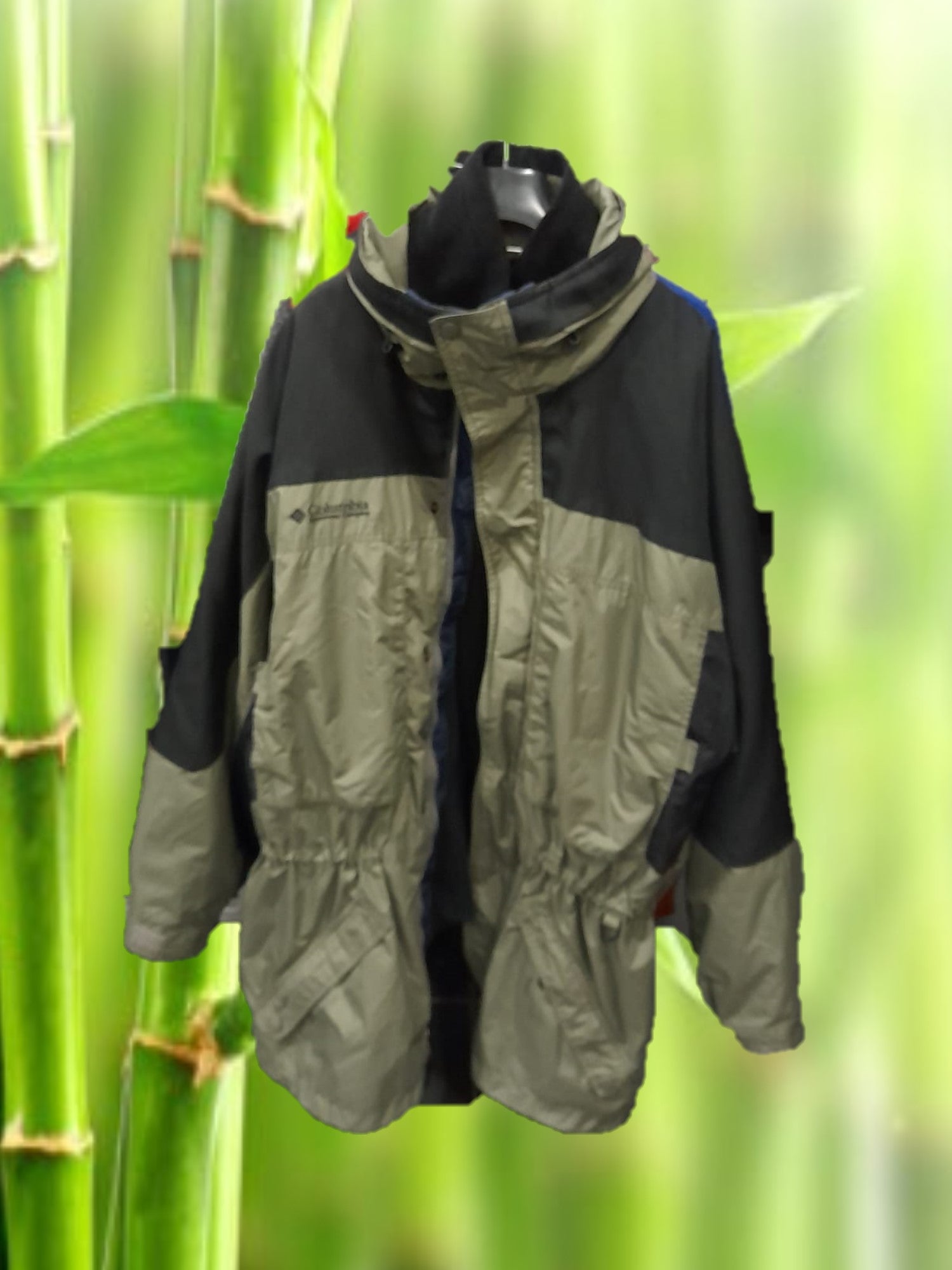ABRIGO HOMBRE VERDE IMPERMEABLE CON FORRO INTERIOR