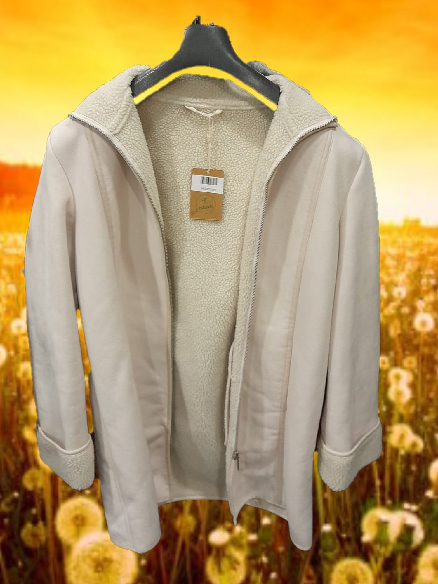 ABRIGO ANTE BEIGE CON BORREGUILLO EN INTERIOR