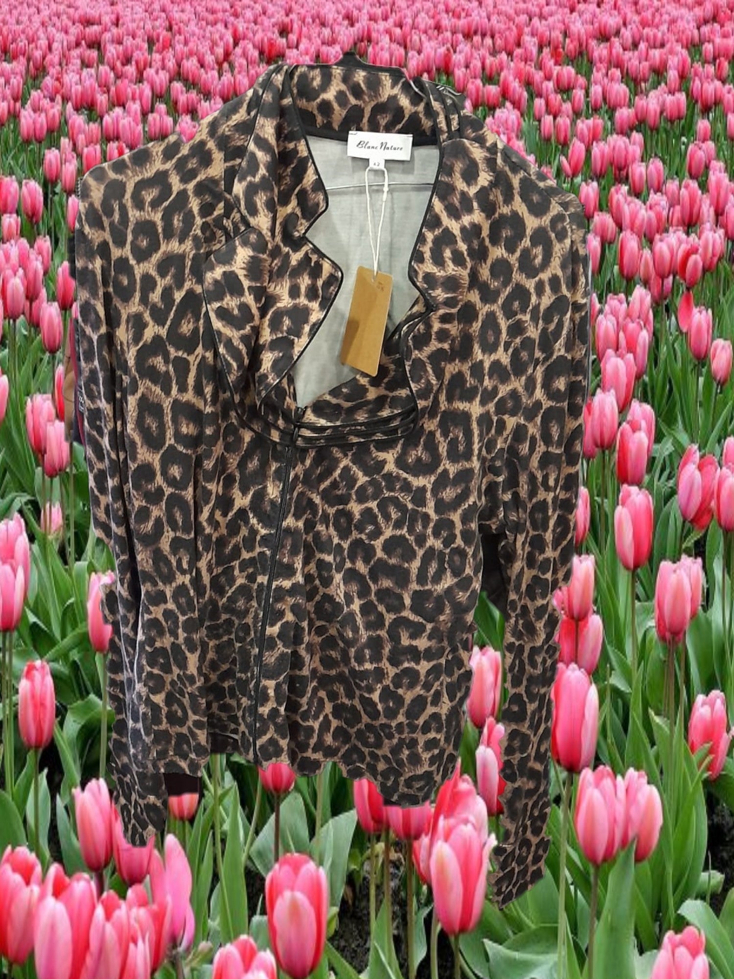 CHAQUETA MUJER CON CREMALLERA Y ESTAMPADO DE LEOPARDO