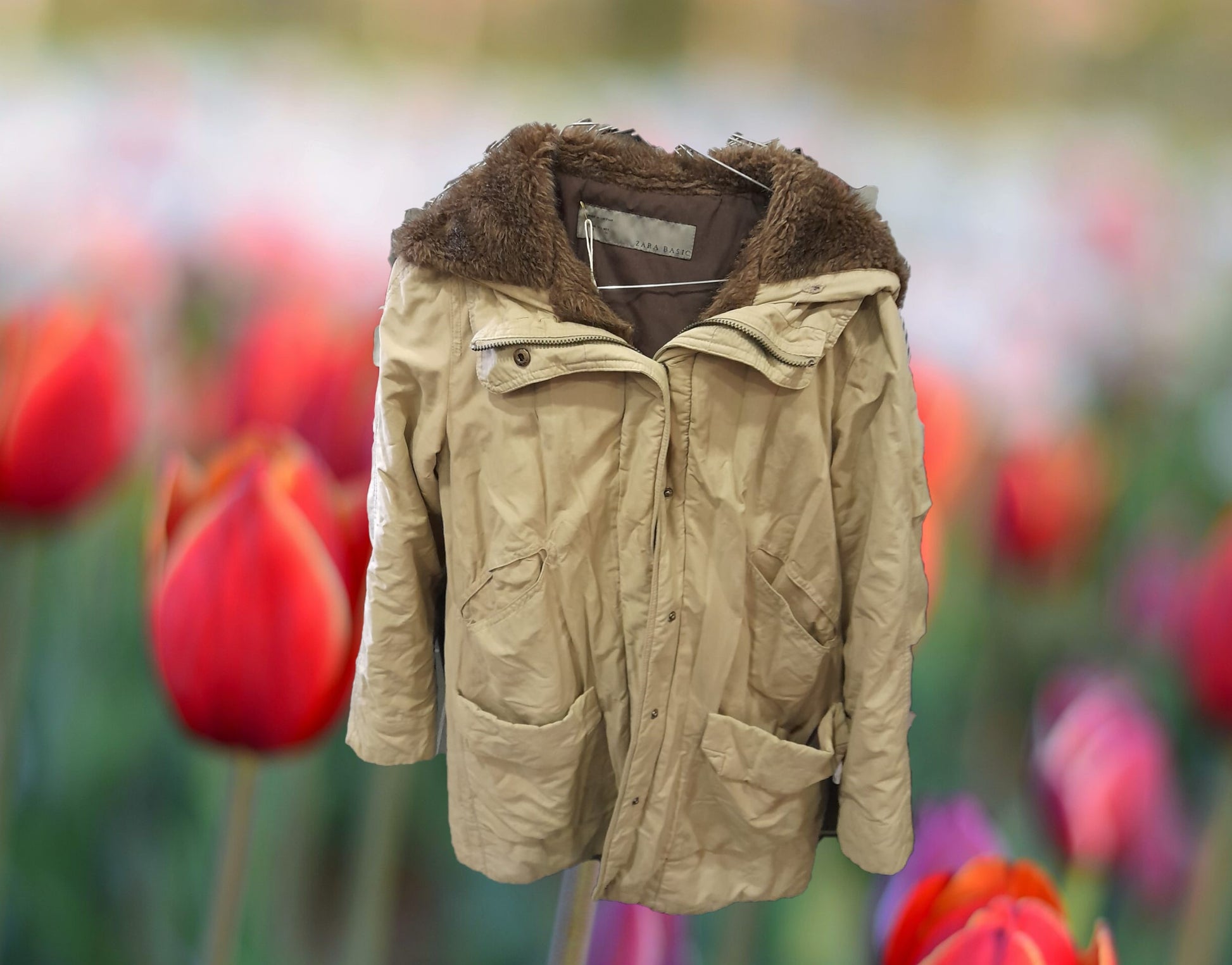 PARKA BEIGE MIDI CON GORRO