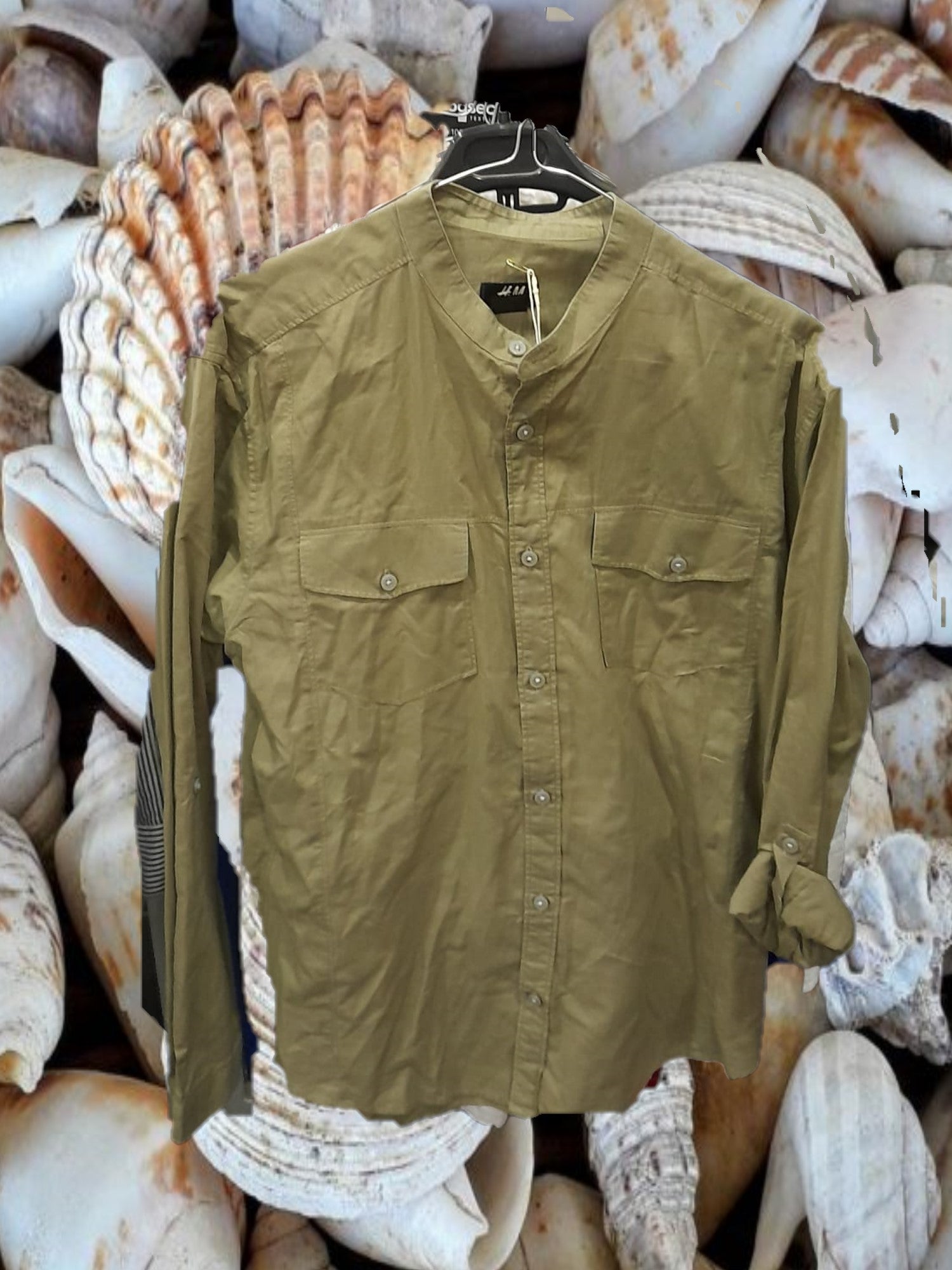 CAMISA HOMBRE MANGA LARGA CAQUI CON CUELLO MAO
