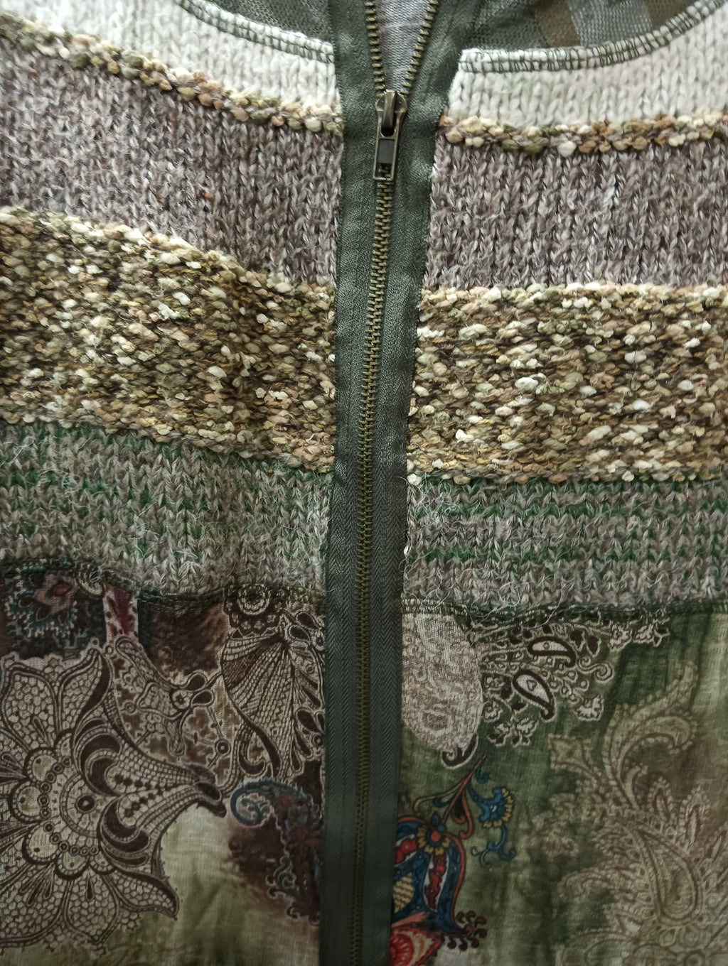 CHAQUETA MUJER VERDE DE PUNTO CON ESTAMPADO