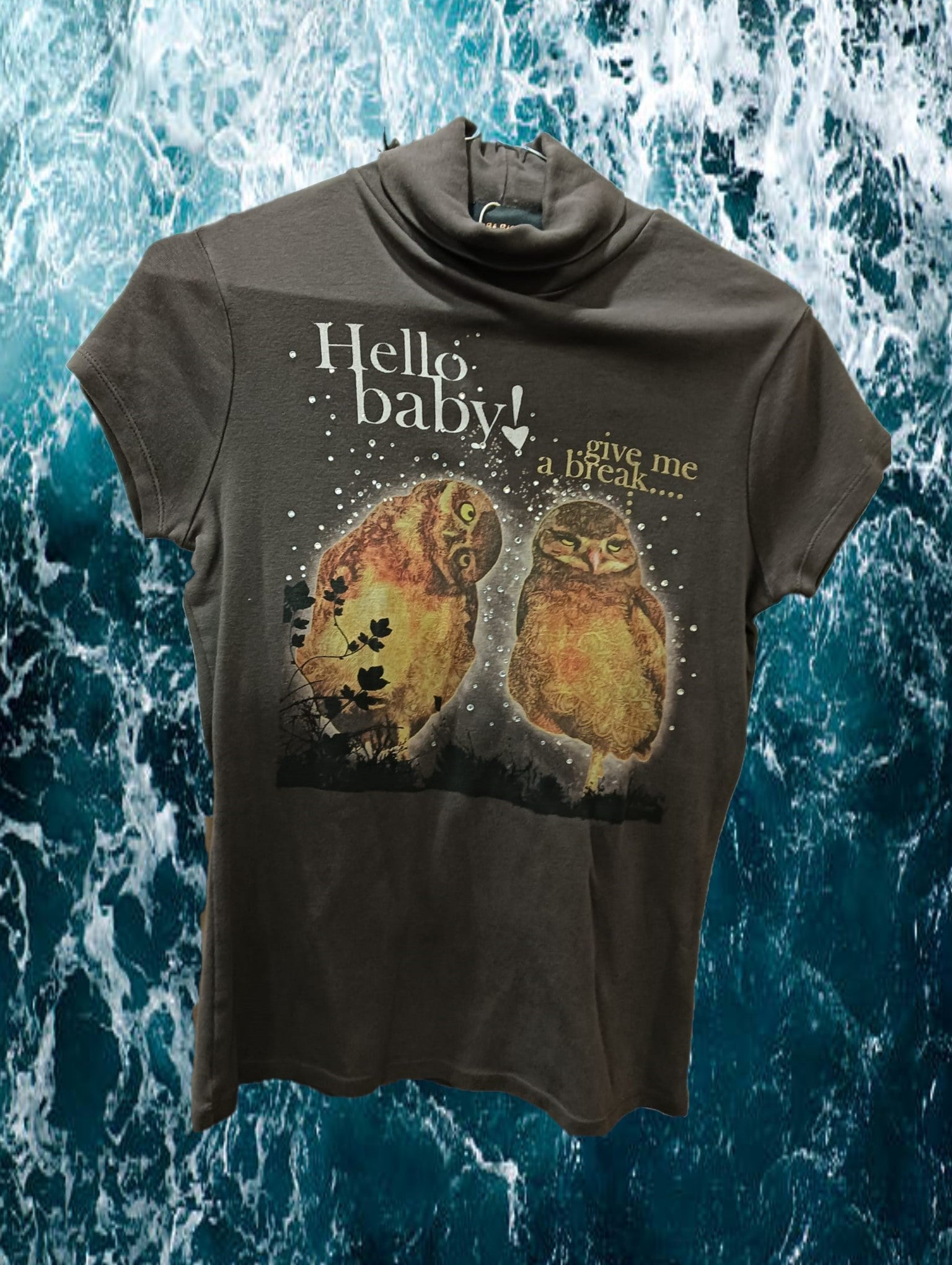 CAMISETA MUJER MANGA CORTA MARRON CON DIBUJO