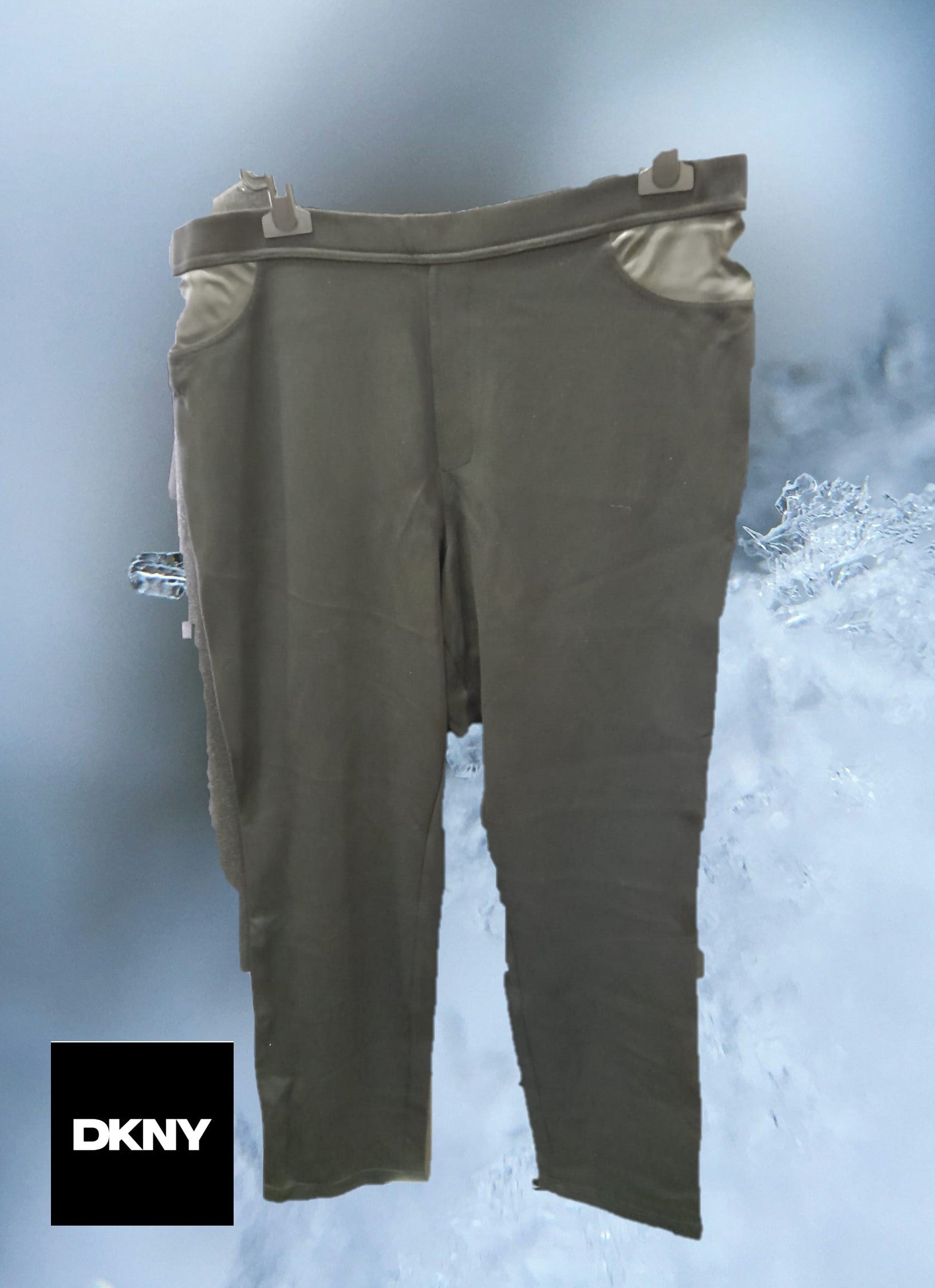 PANTALÓN NEGRO ELÁSTICO CON DETALLES DE POLIPIEL DKNY