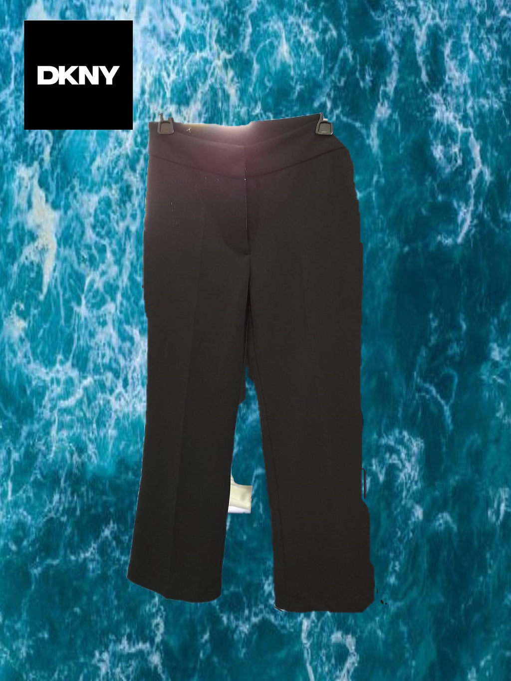 PANTALÓN NEGRO DE VESTIR DKNY ( TARA DESCOSIDO PIERNA LATERAL )