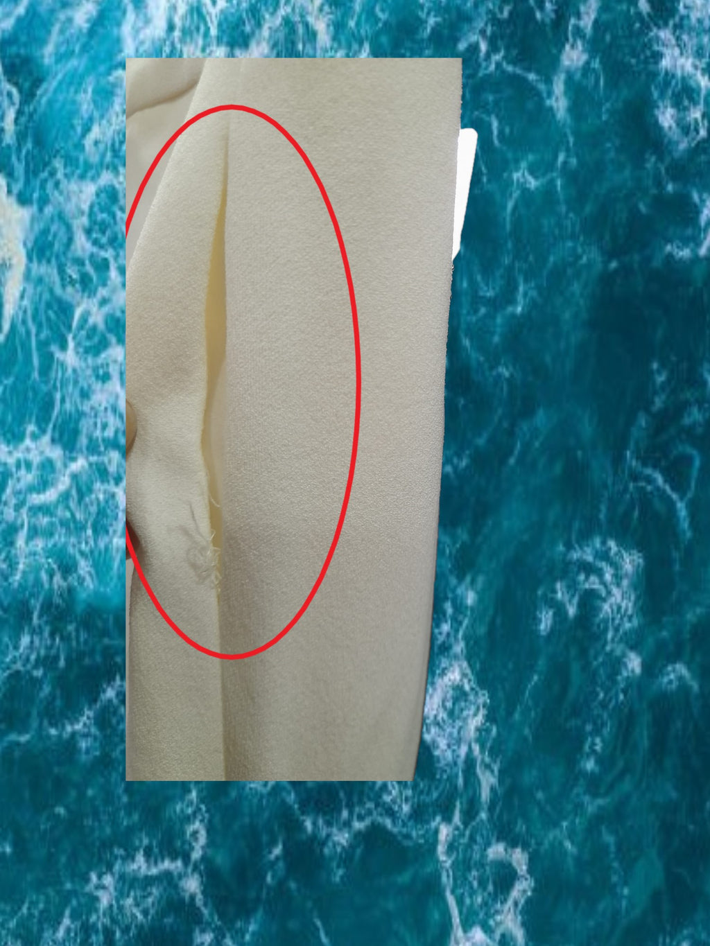 PANTALÓN BLANCO DE VESTIR DKNY ( TARA DESCOSIDO PIERNA LATERAL )