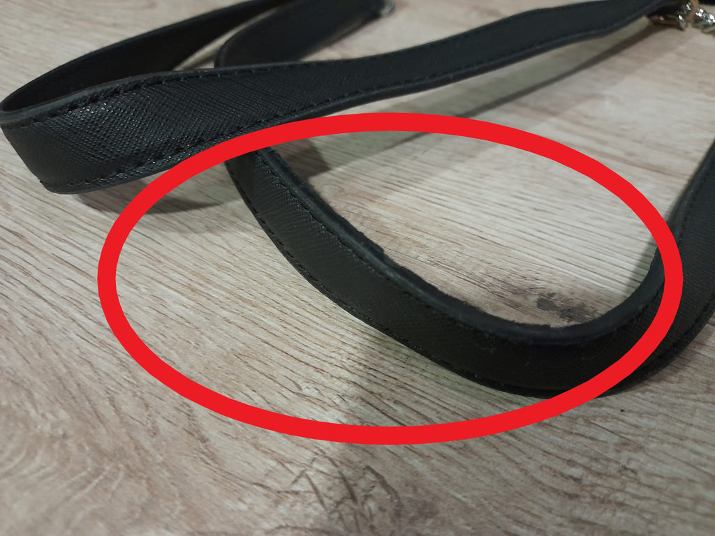BOLSO NEGRO DE TELA GRANDE DKNY ( TARA ROCE EN ASA )