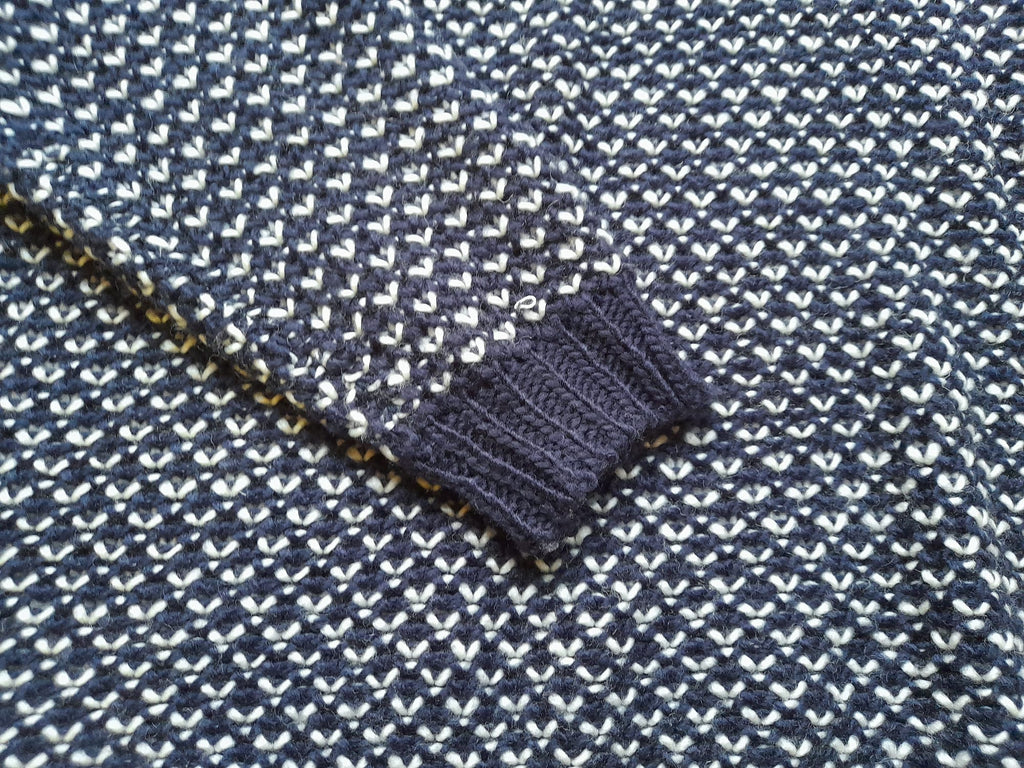 JERSEY AZUL MARINO Y BLANCO DE PUNTO