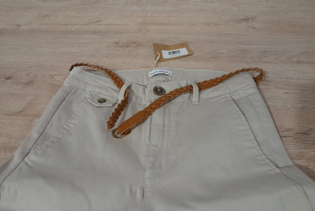 PANTALÓN BEIGE SEÑORA CON DETALLE DE CINTURON