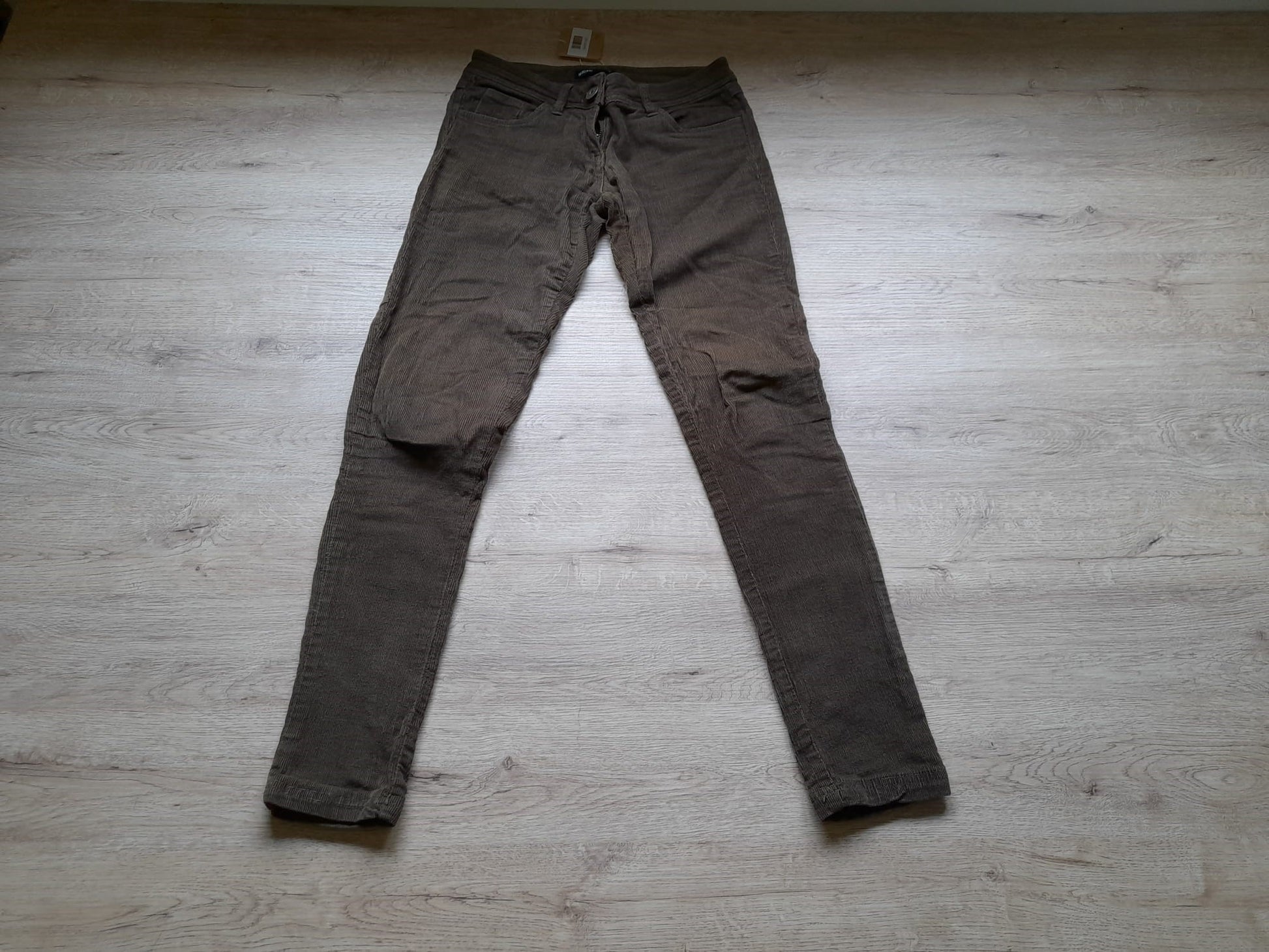 PANTALÓN MARRÓN DE PANA SEÑORA