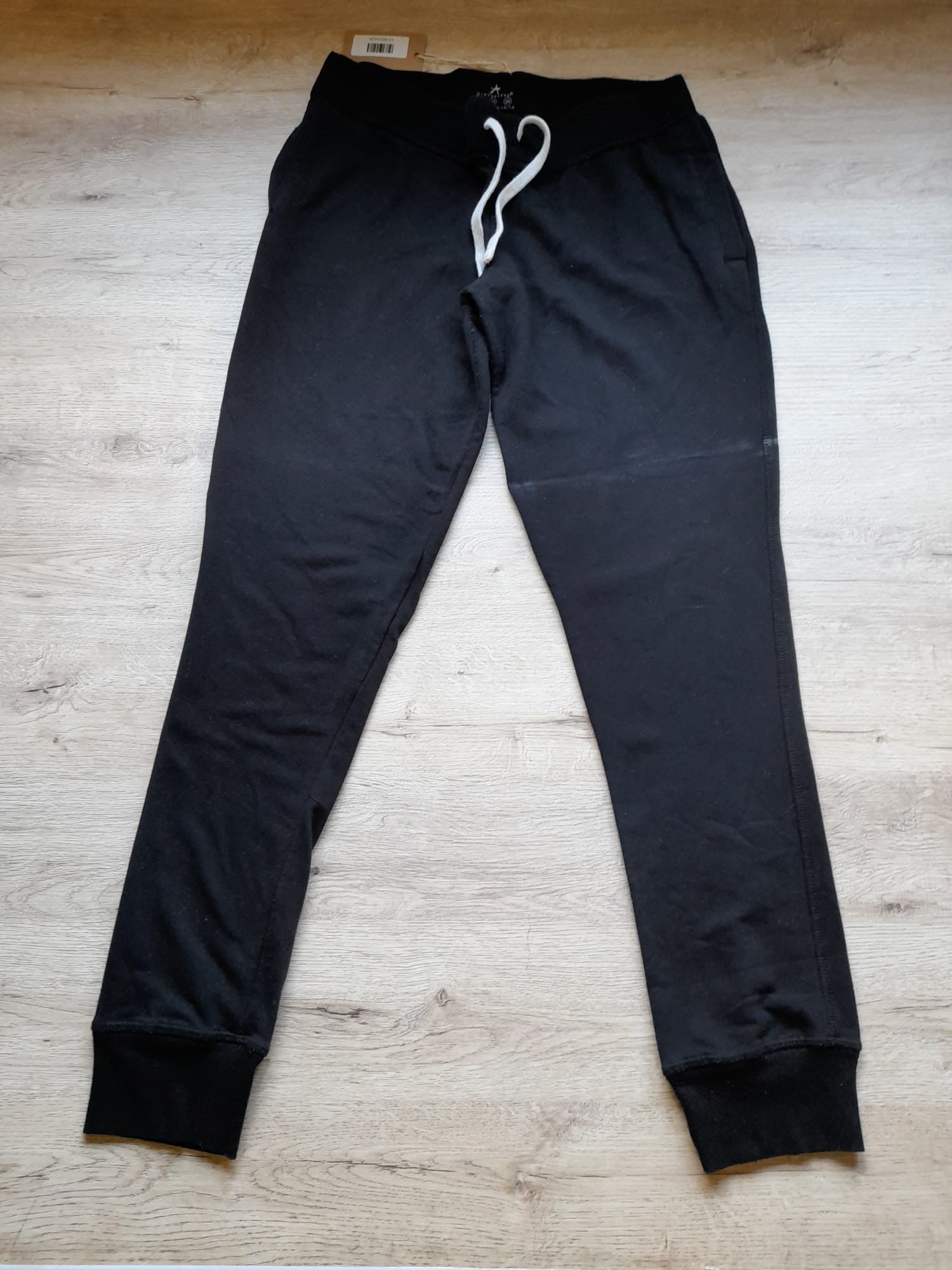 PANTALÓN NEGRO DE CHANDAL UNISEX