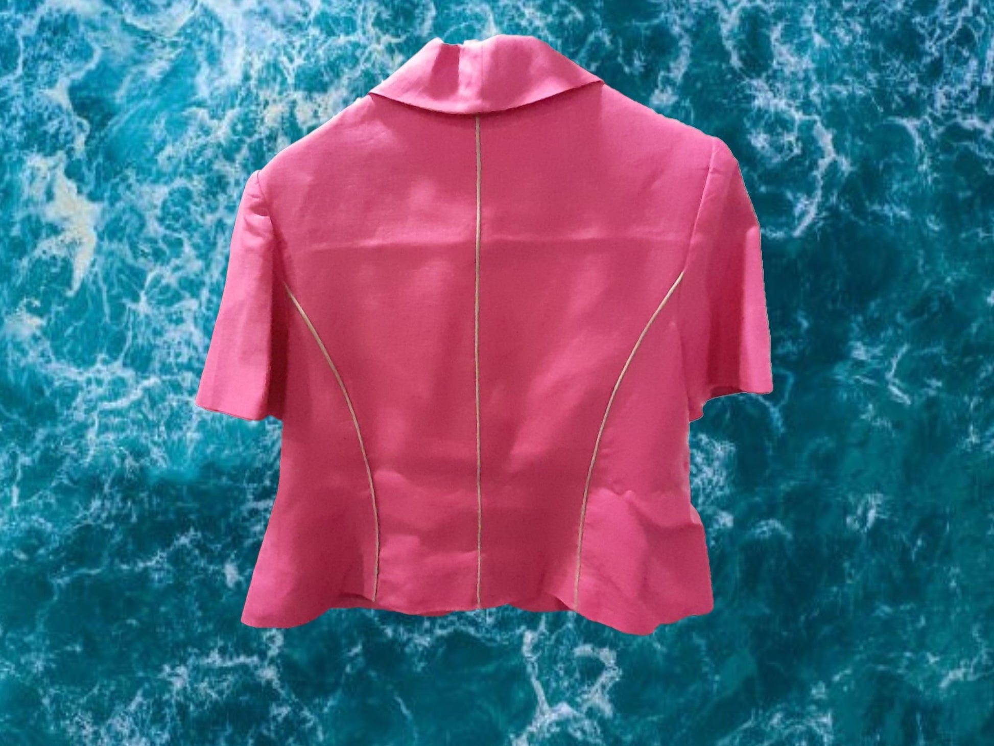 CHAQUETA ROSA FUCSIA MANGA CORTA CON HOMBRERAS