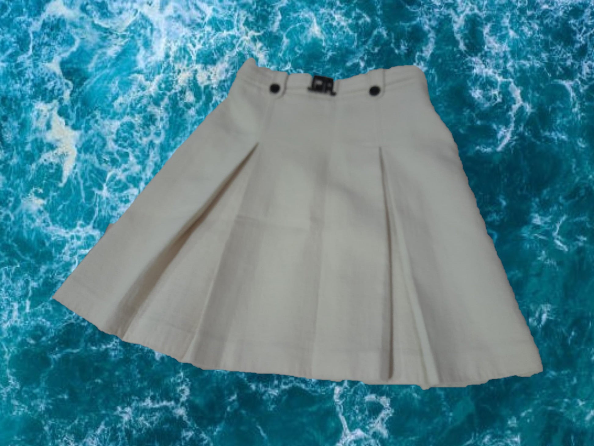 FALDA CORTA BLANCA